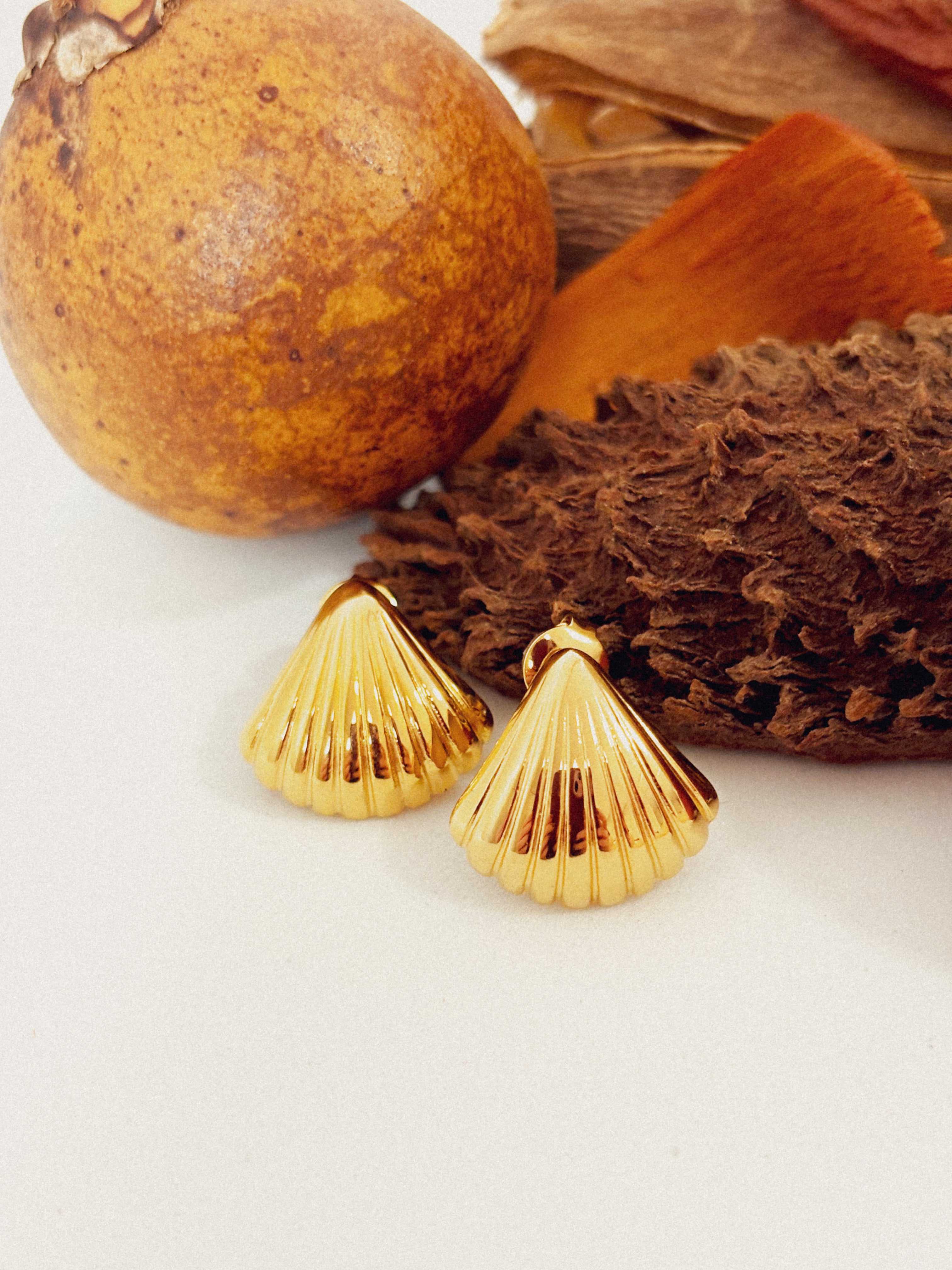 Brinco Olyrris - Banhado a Ouro 18K