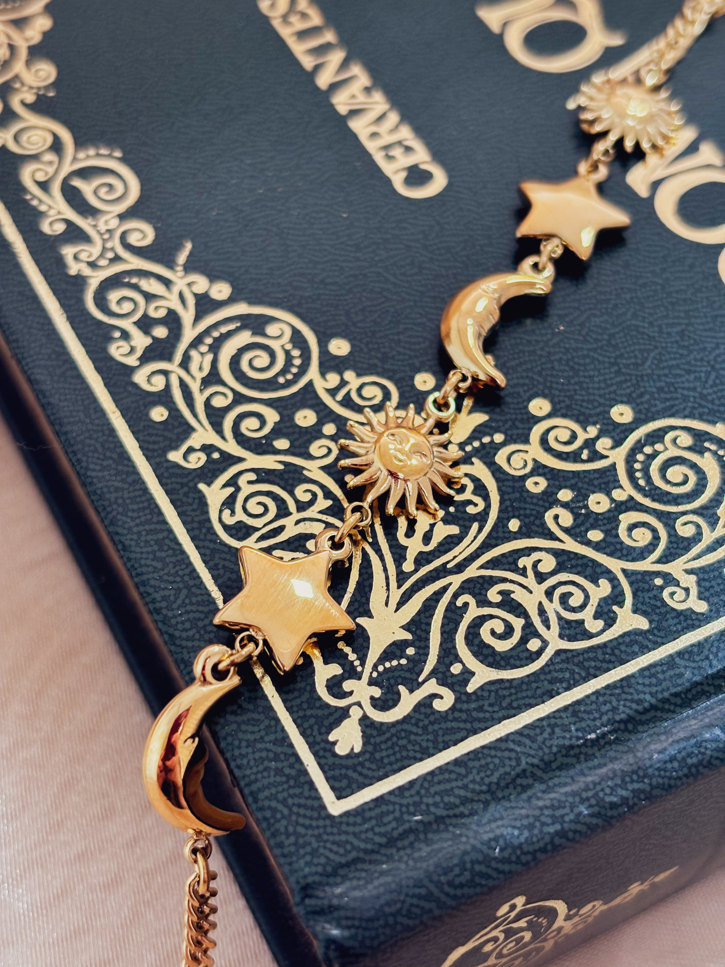 Pulseira Alverine - Banhada a Ouro 18K