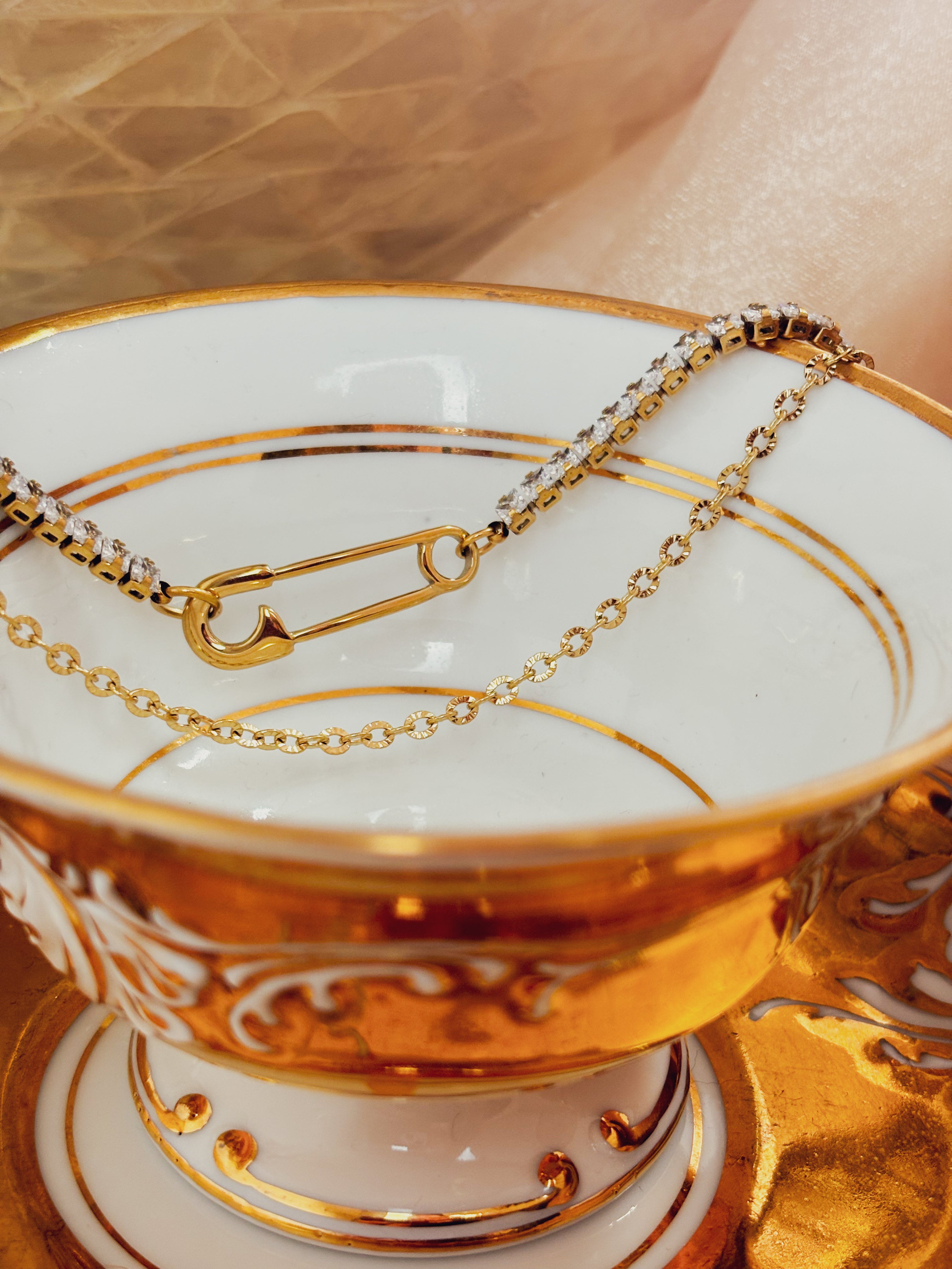 Pulseira Alvéria - Banhada a Ouro 18K