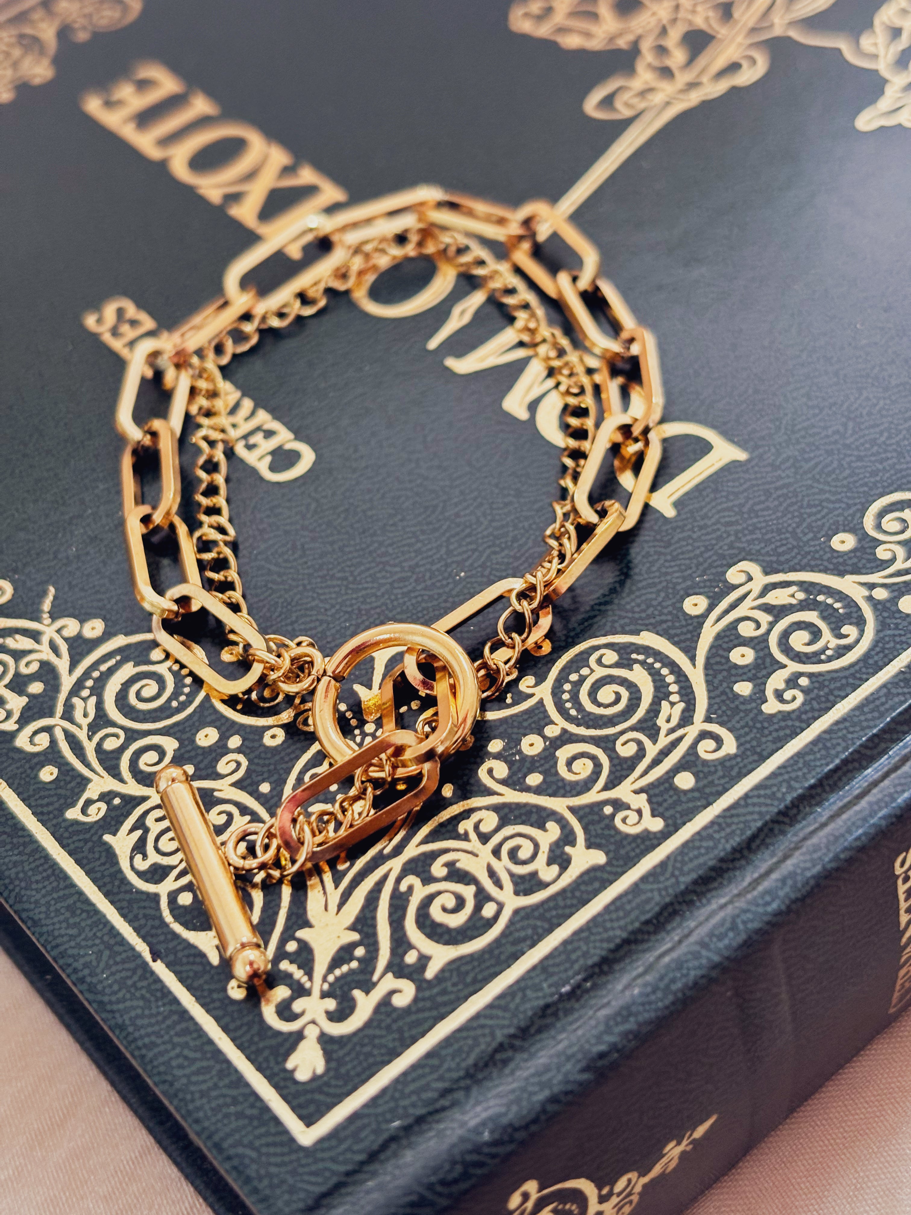 Pulseira Nelyra - Banhada a Ouro 18K