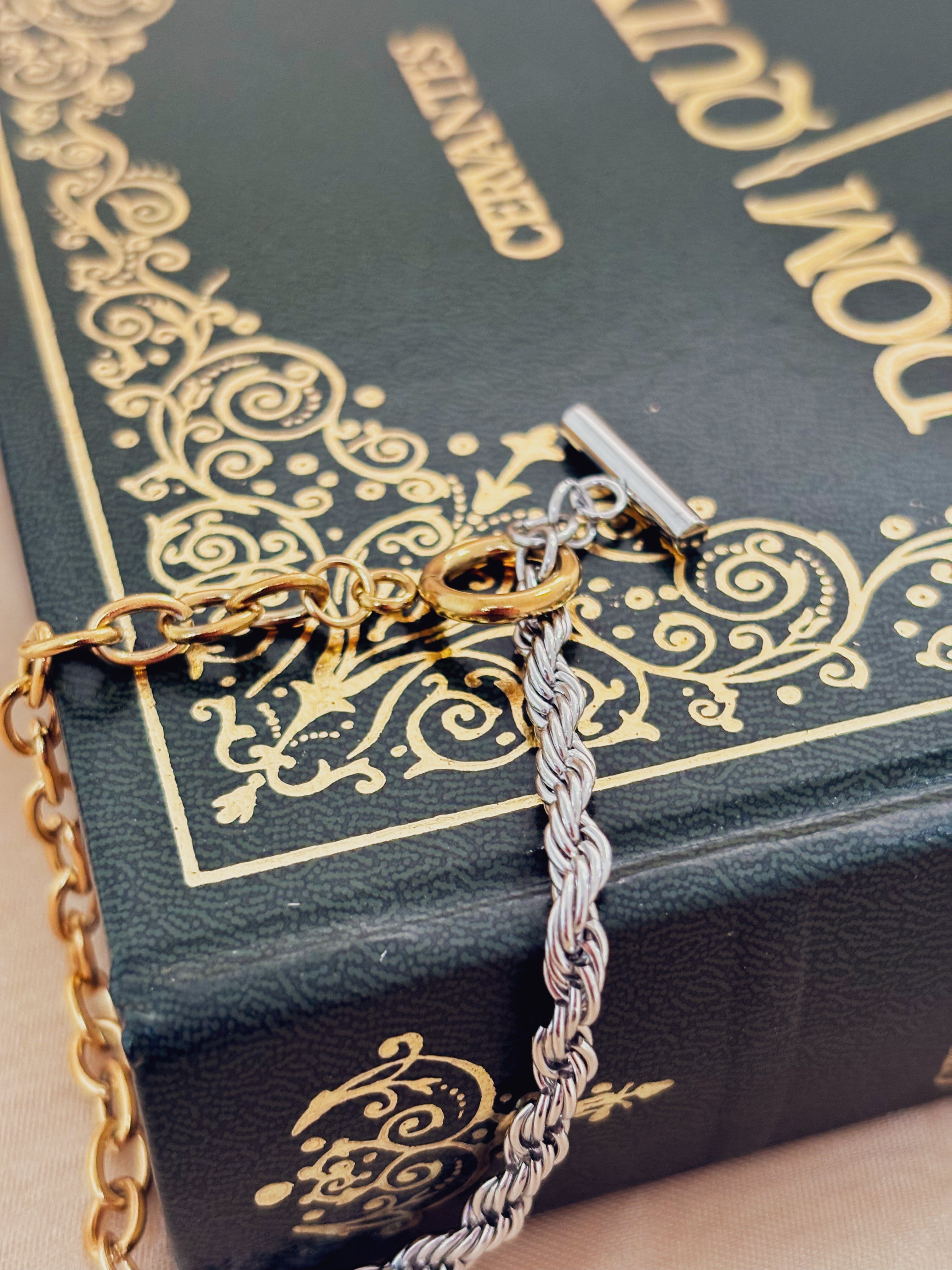 Pulseira Elyonix - Banhado a Ouro 18K