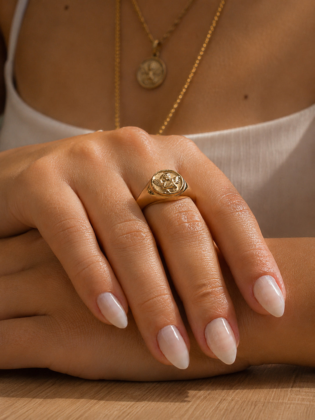 Anel Thalvoria - Banhado a Ouro 18K
