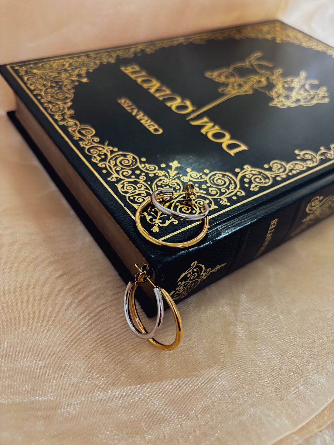 Brinco Myrissae - Banhado a Ouro 18K