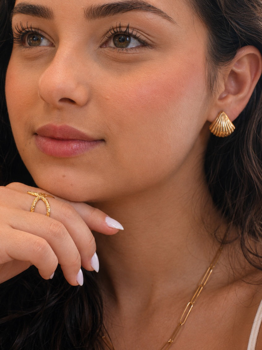 Brinco Olyrris - Banhado a Ouro 18K
