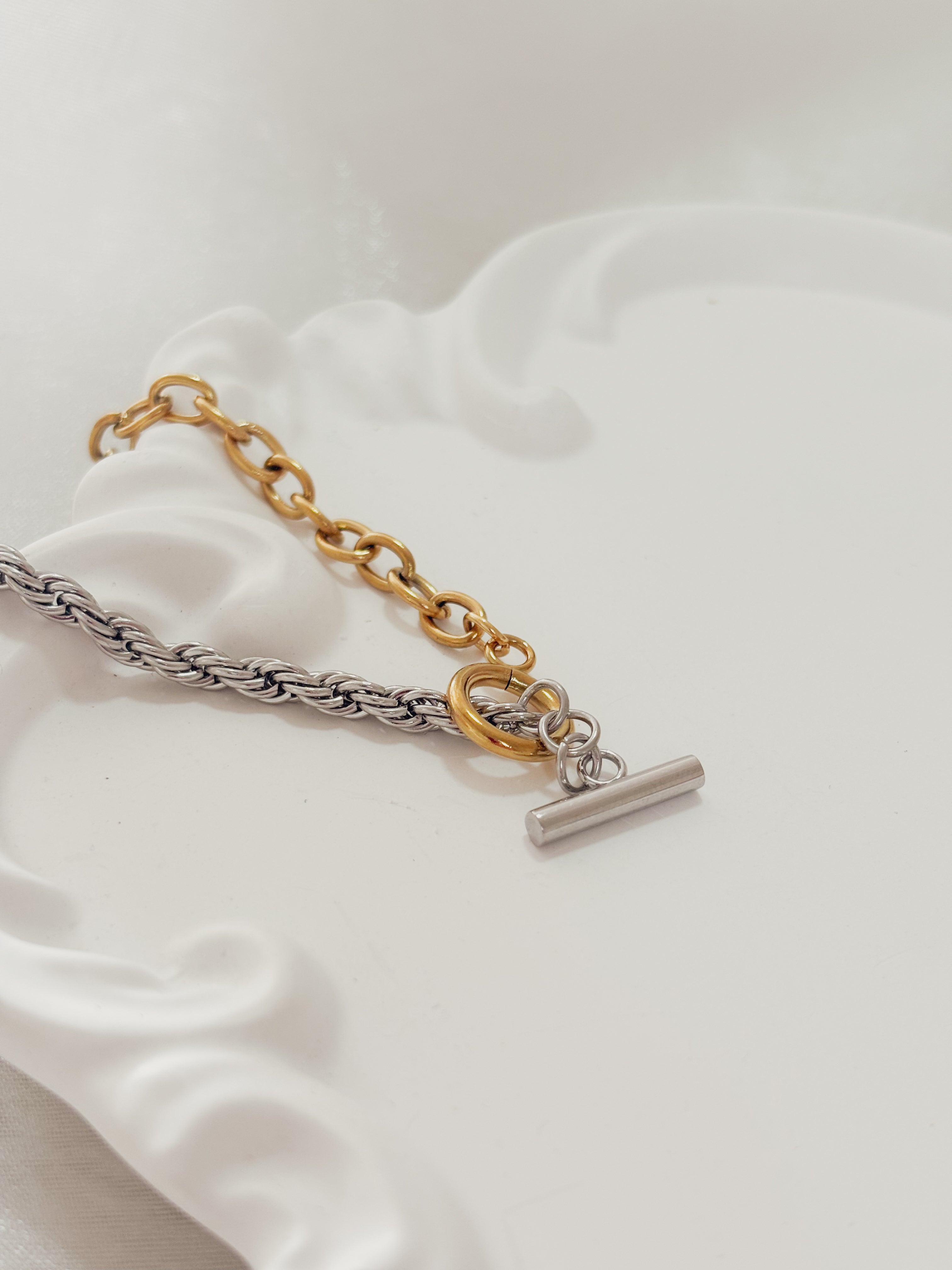 Pulseira Elyonix - Banhado a Ouro 18K