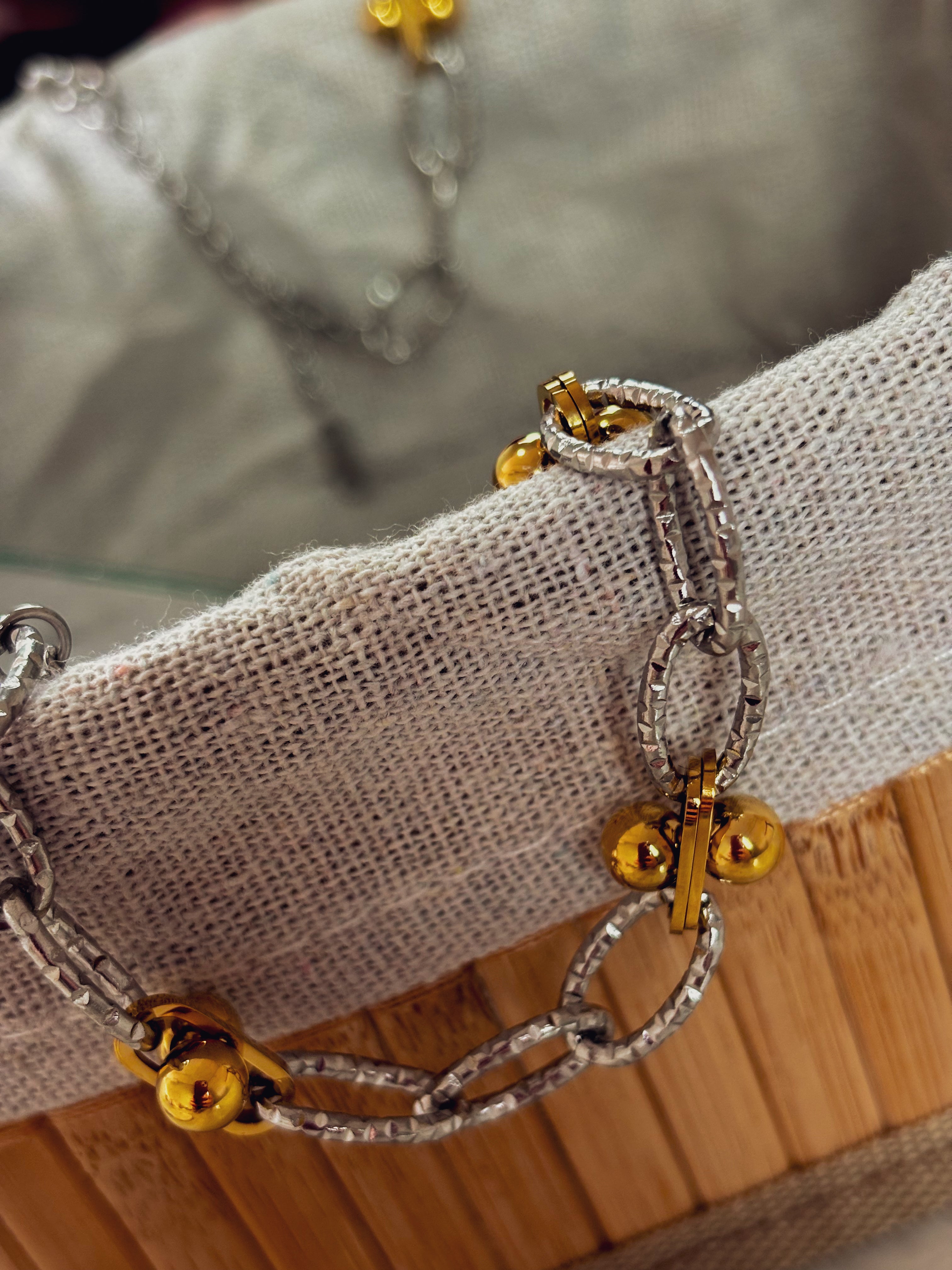 Pulseira Syvonis - Banhada a Ouro 18K