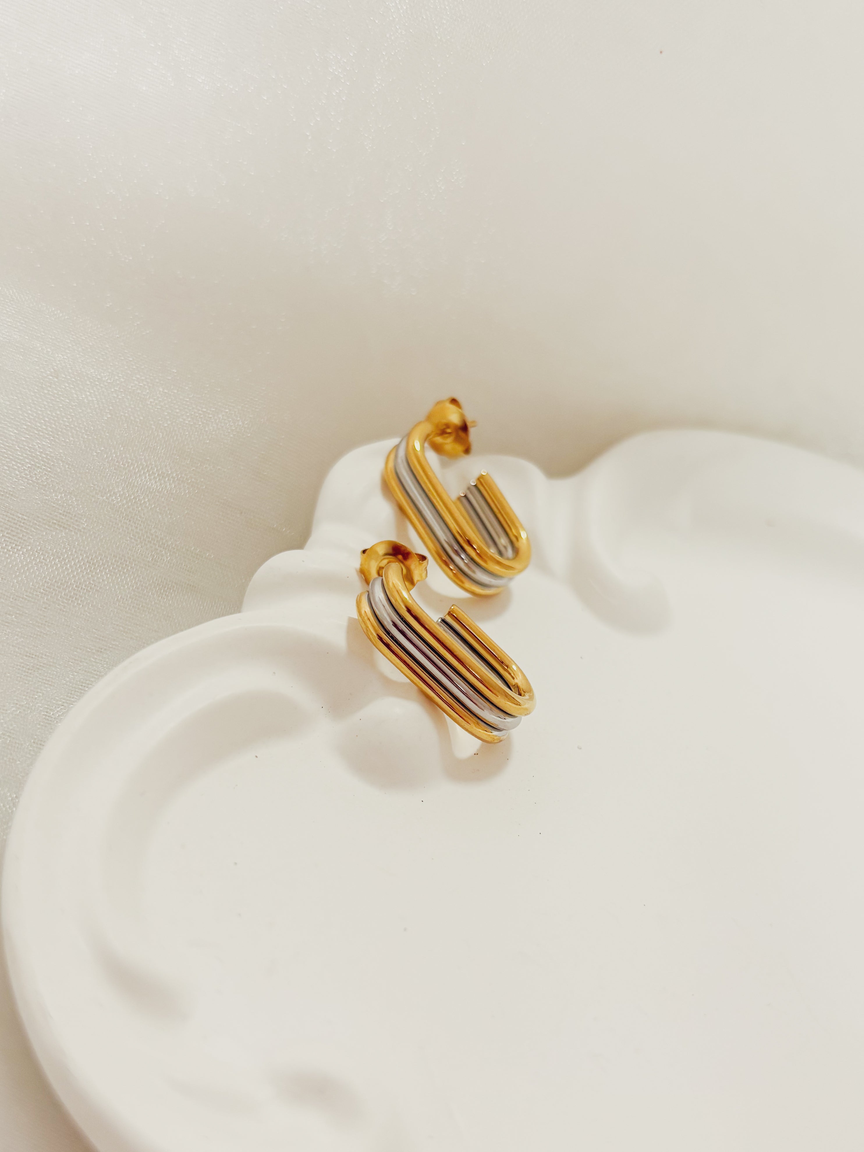 Brinco Elyntor - Banhado a Ouro 18K