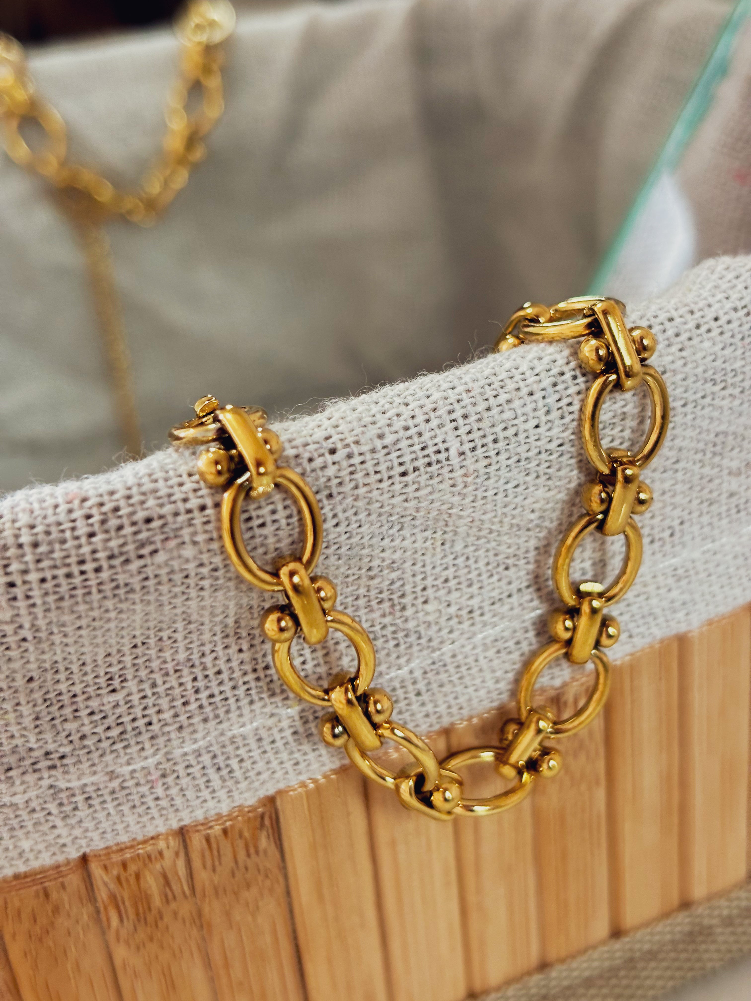 Pulseira Velnoria - Banhado a Ouro 18K