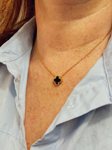 Colar Trevo Noir – Banhado a Ouro 18K