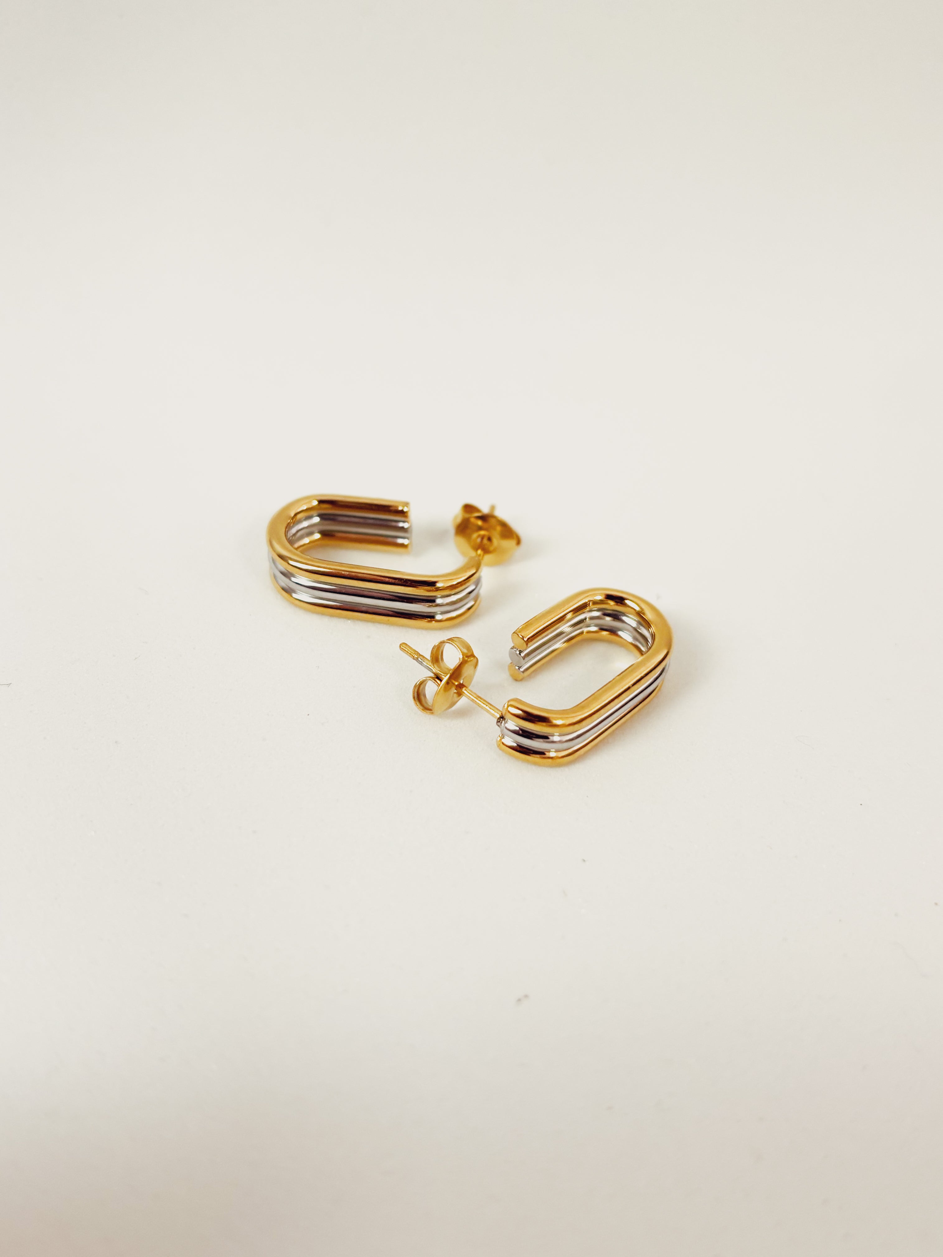 Brinco Elyntor - Banhado a Ouro 18K
