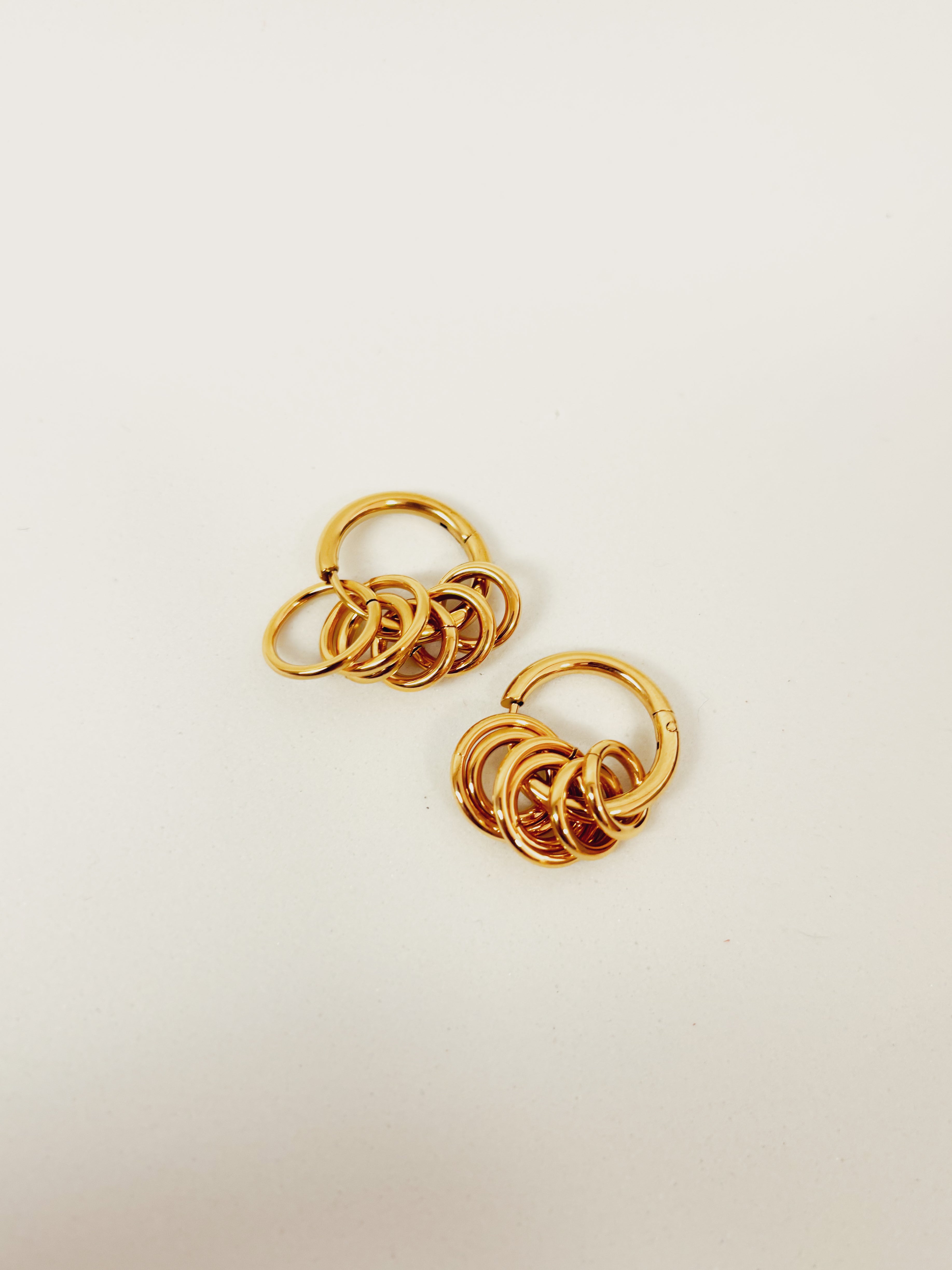 Brinco Elyssor - Banhado a Ouro 18K