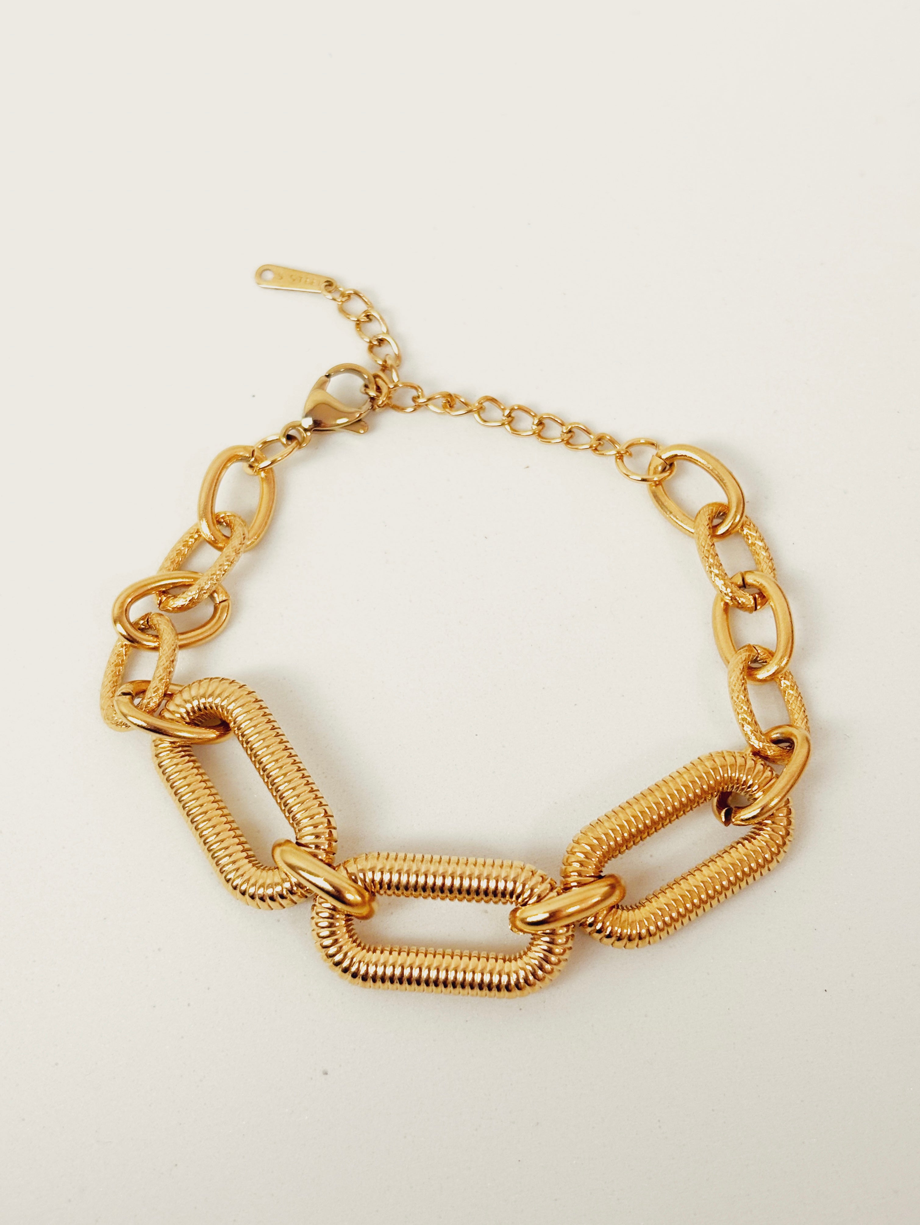 Pulseira Solynor - Banhada a Ouro 18K