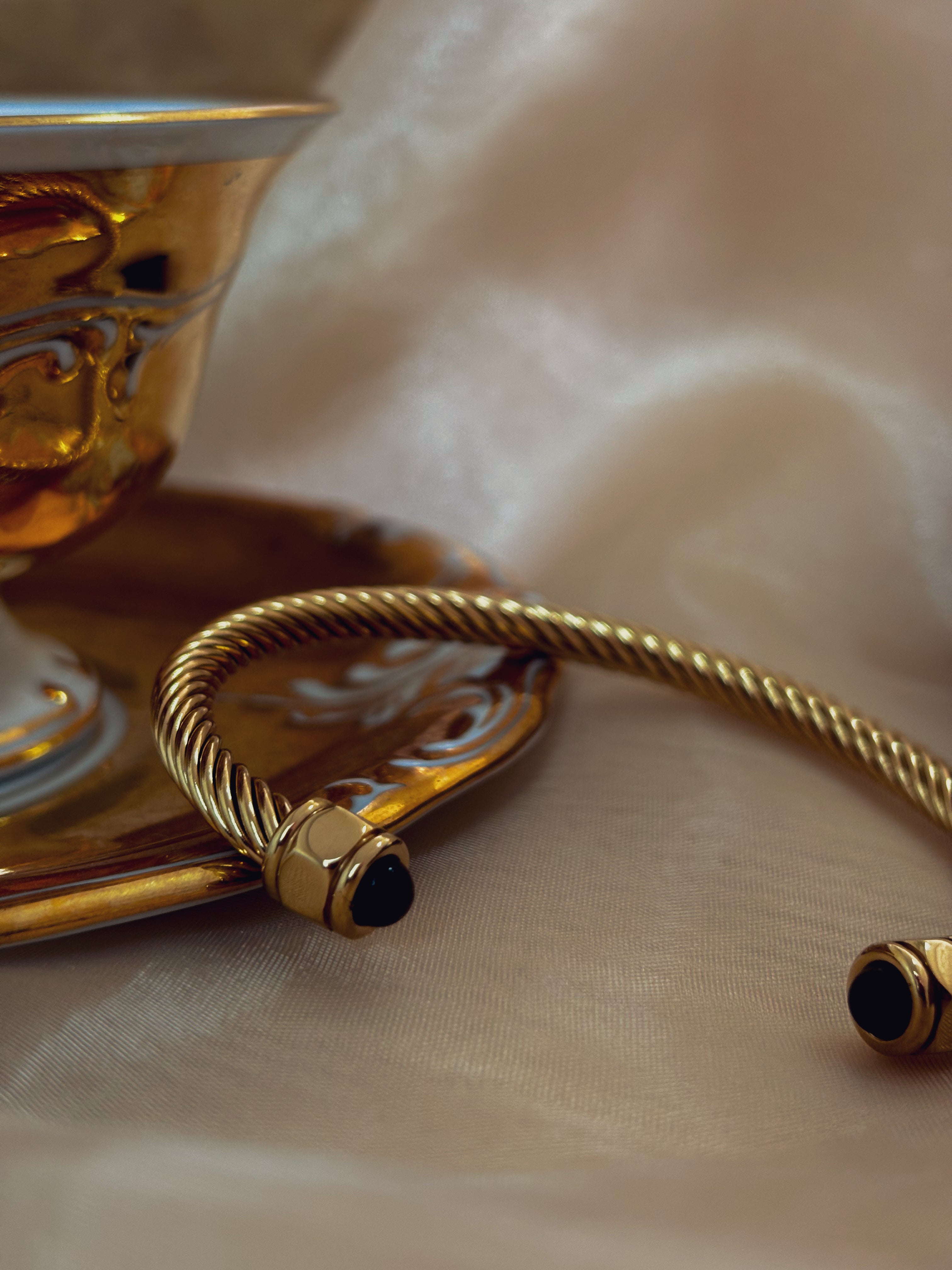 Bracelete Veyloris - Banhado a Ouro 18K