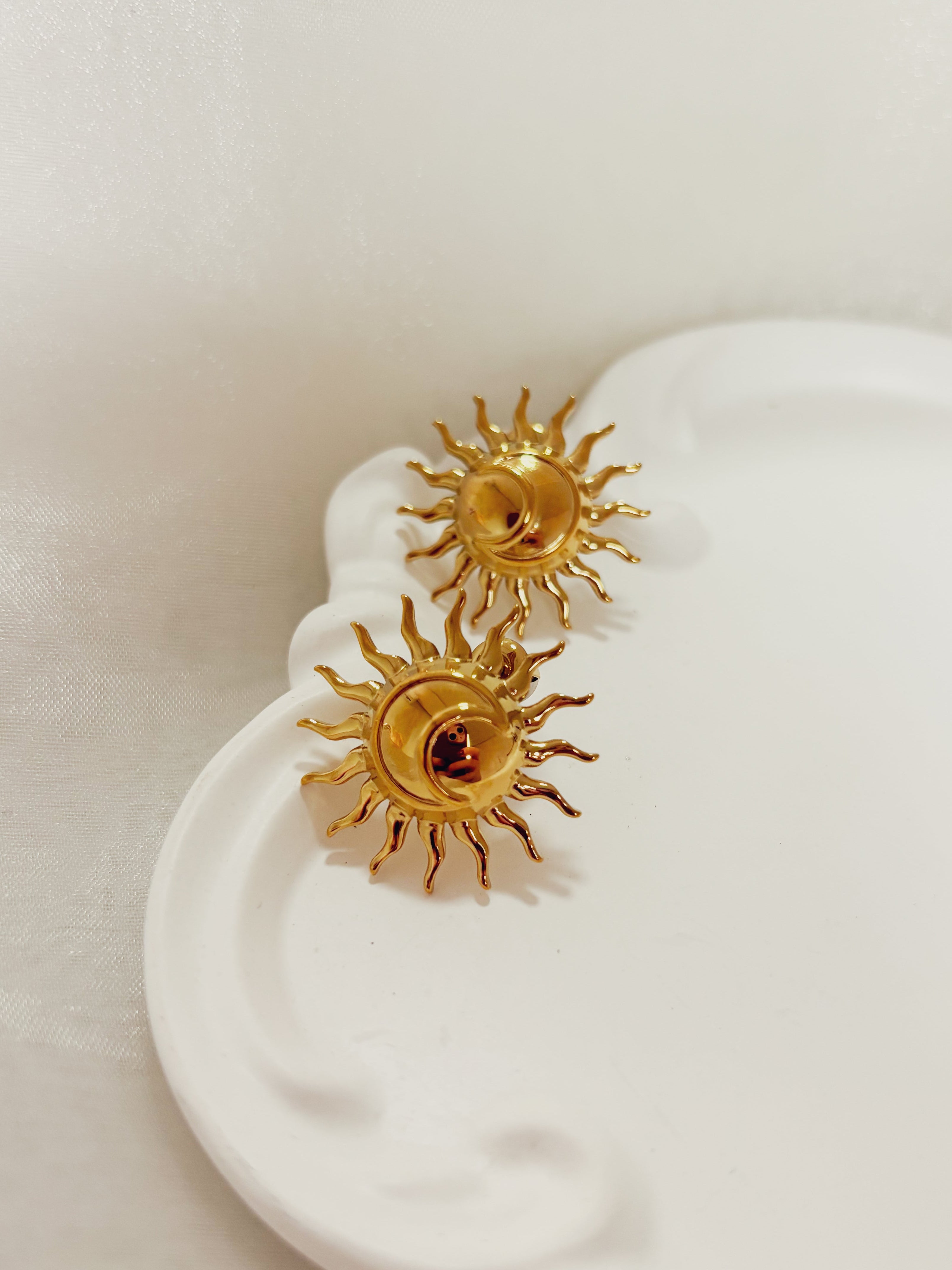 Brinco Elryon - Banhado a Ouro 18K