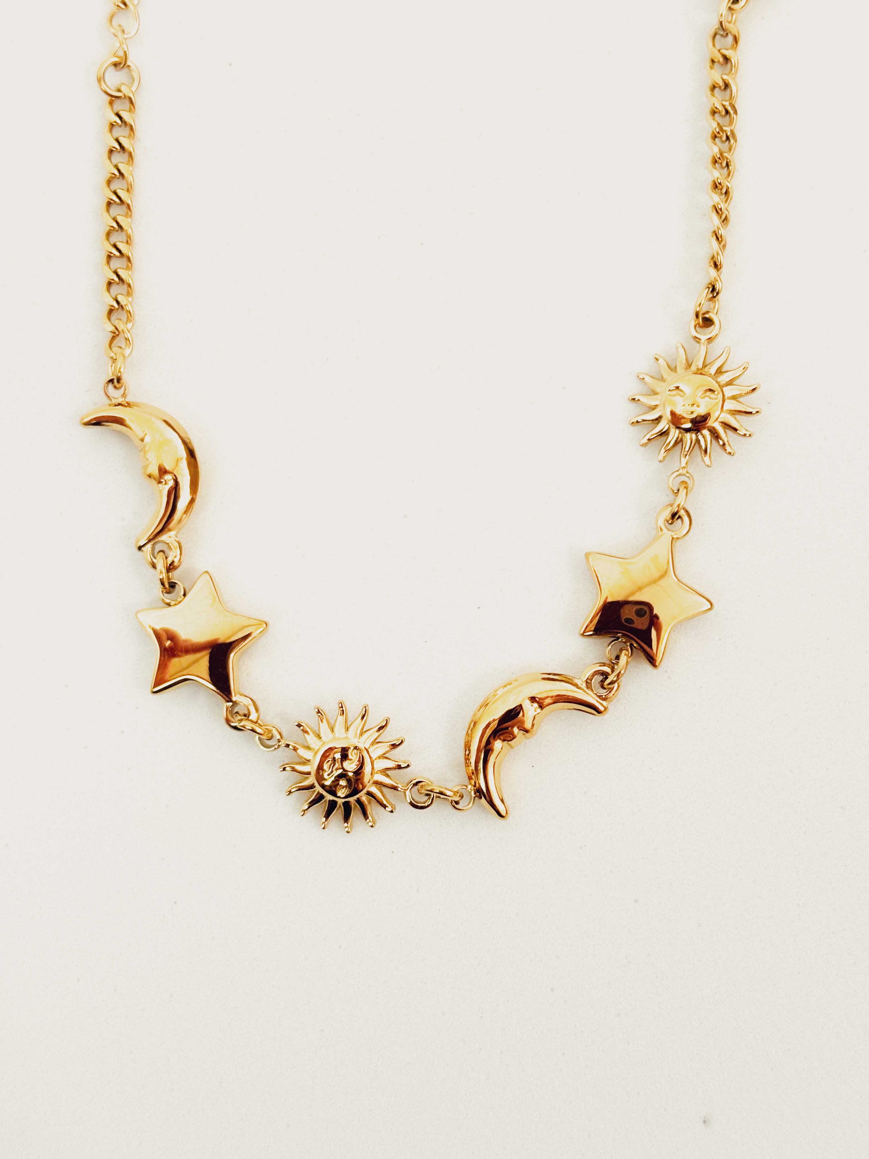 Pulseira Alverine - Banhada a Ouro 18K