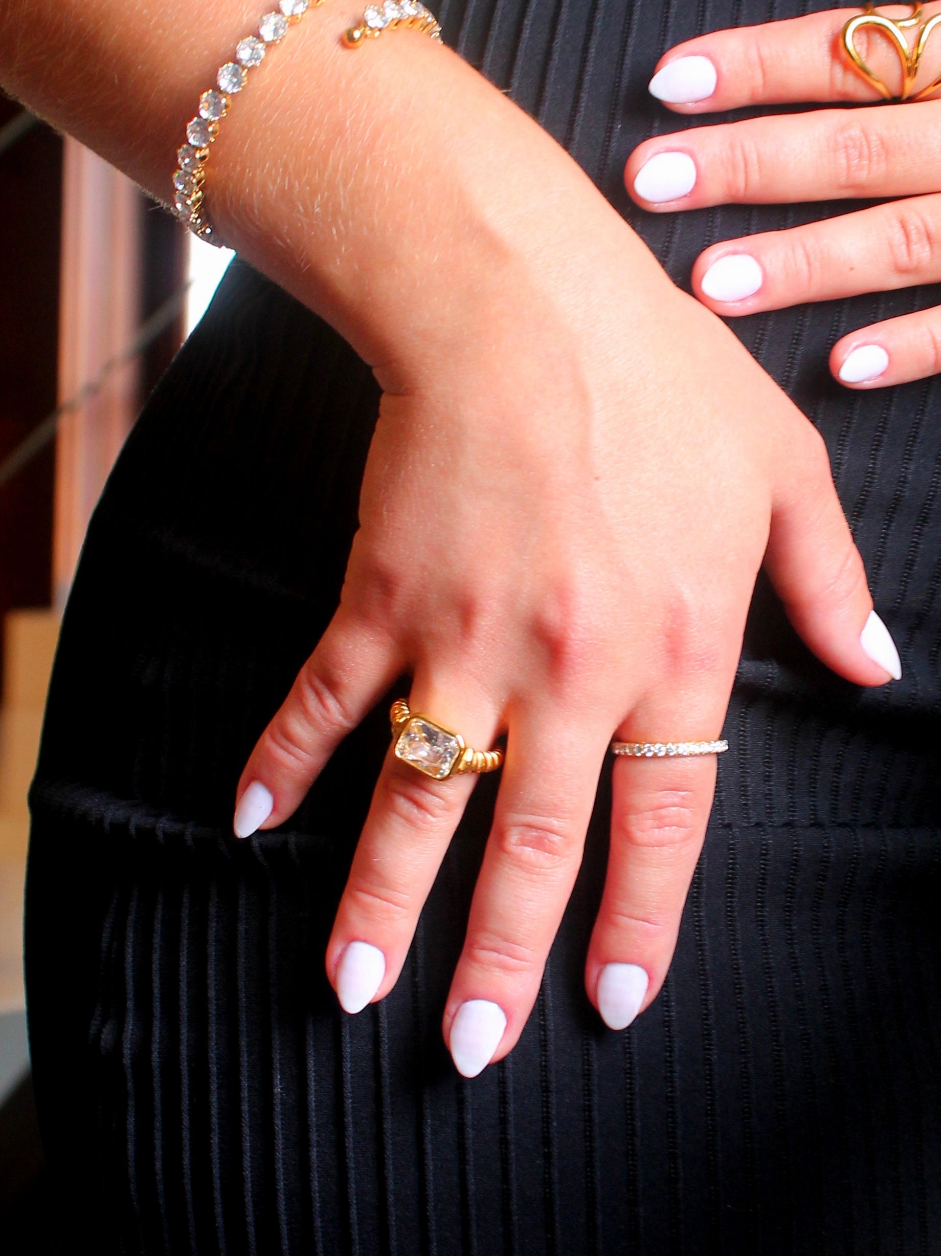 Anel Astoris Branco - Banhado a Ouro 18K