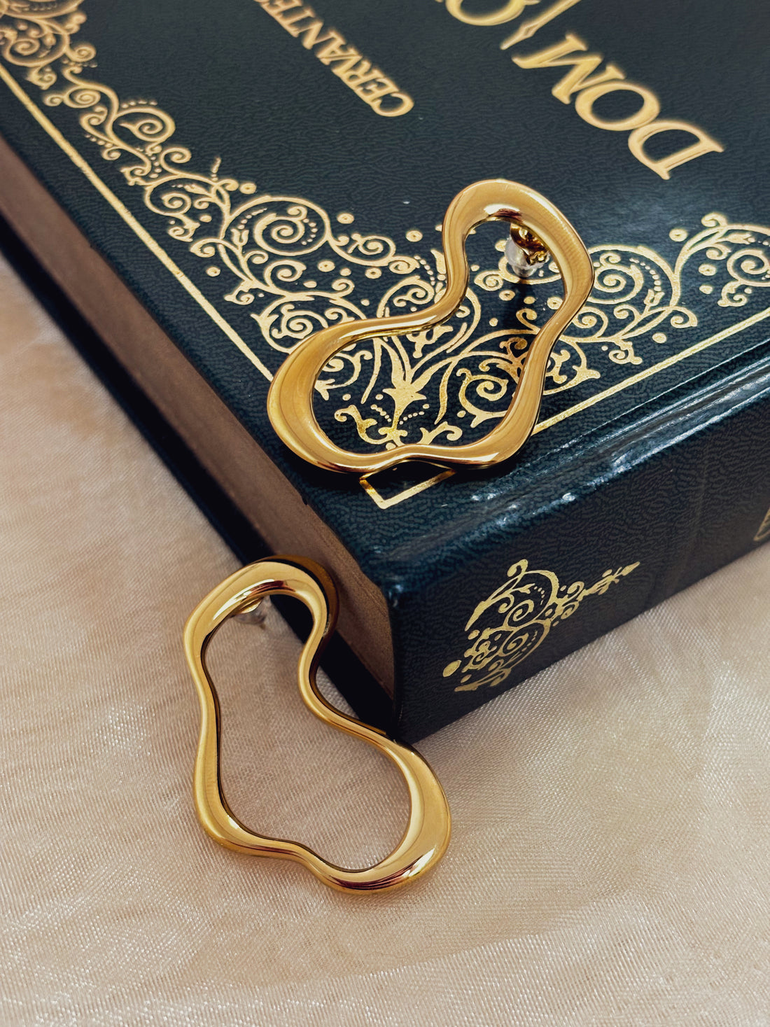Brinco Zerionne - Banhado a Ouro 18K