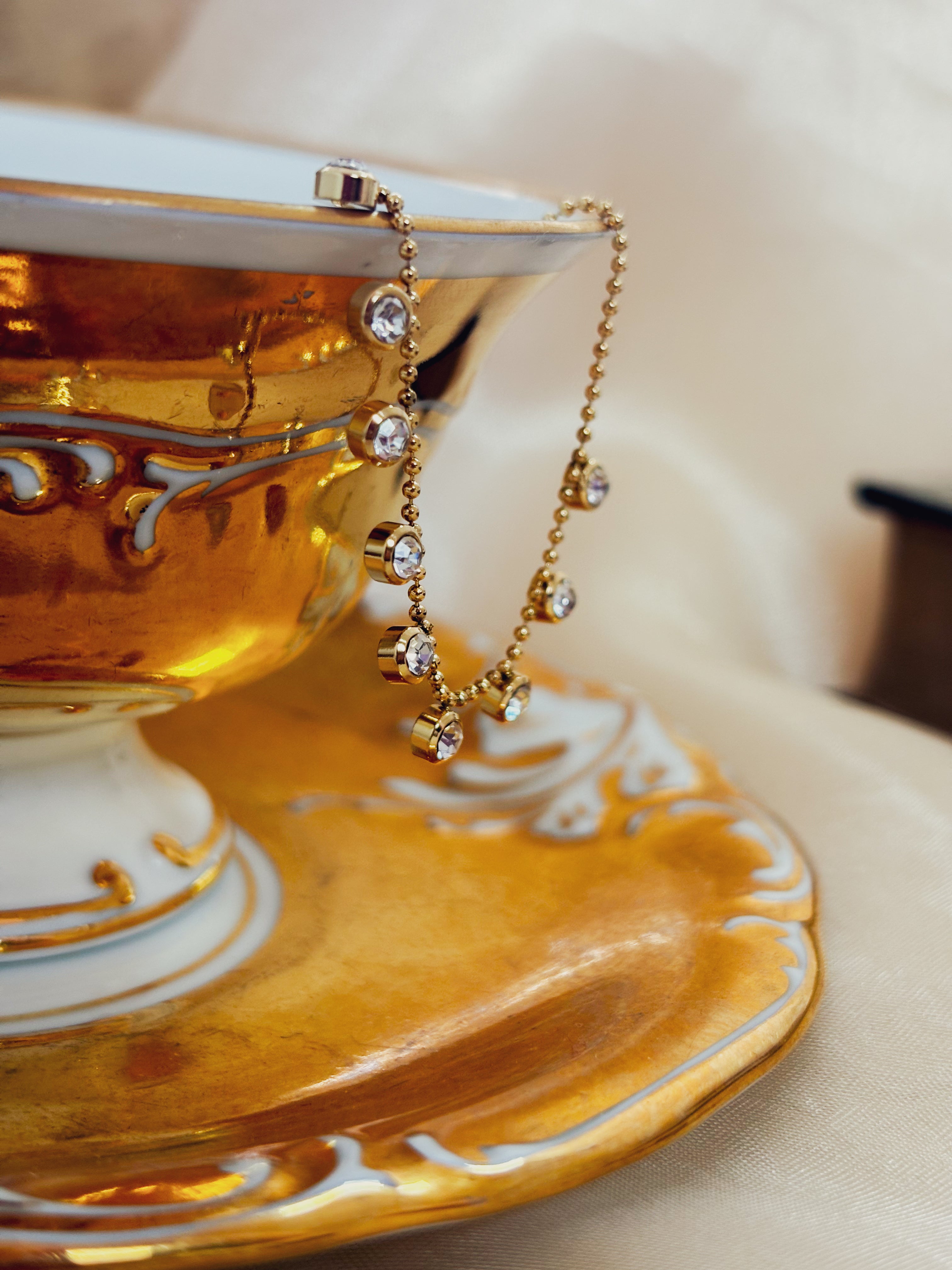 Pulseira Aeronyth - Banhada a Ouro 18K