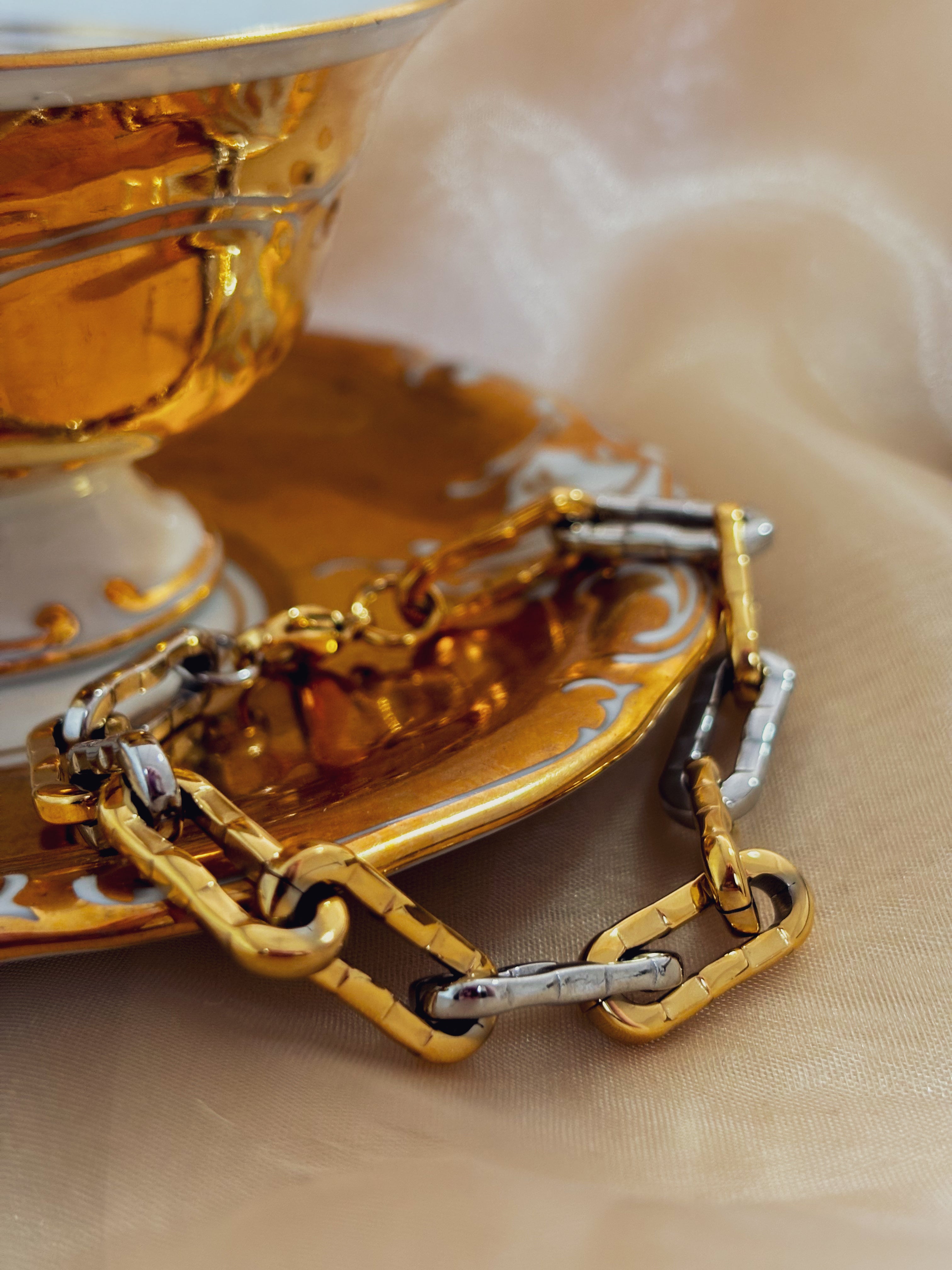 Pulseira Kaelora - Banhada a Ouro 18K