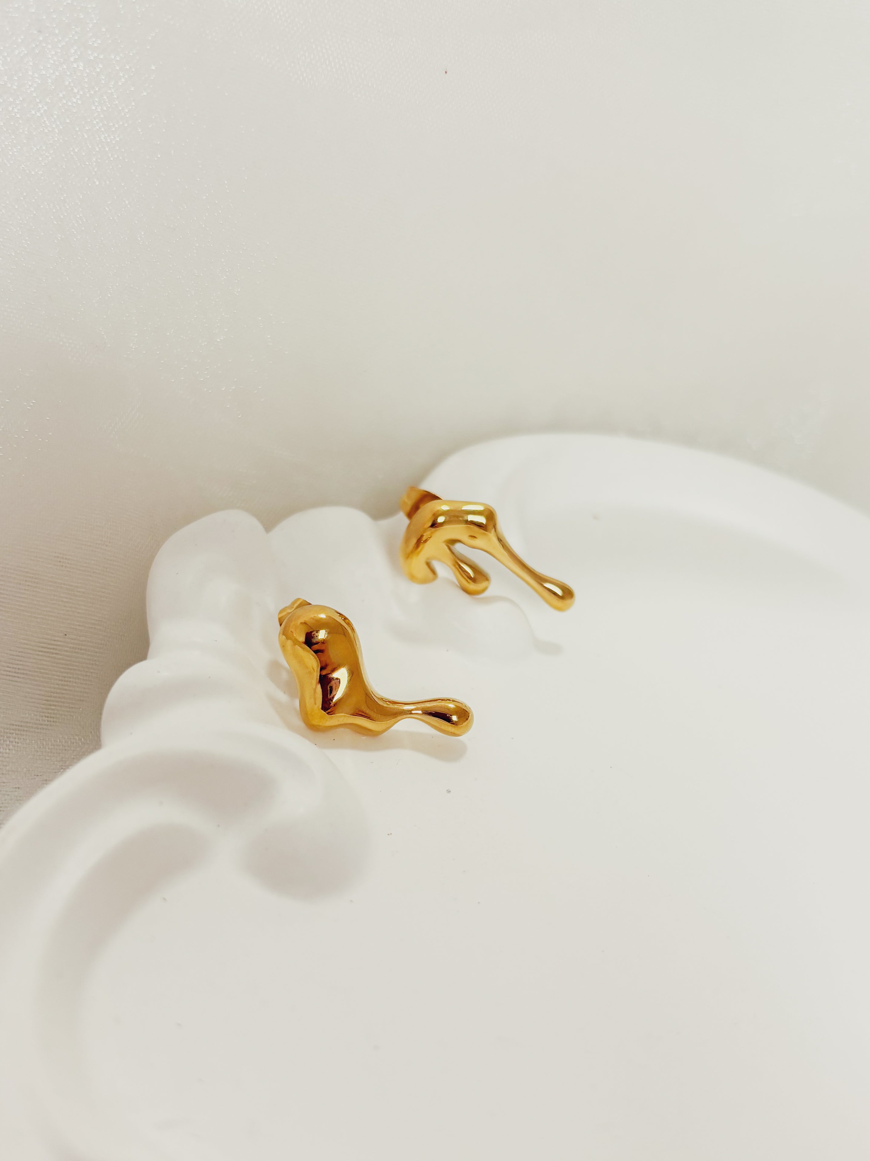 Brinco Lytherra - Banhado a Ouro 18K