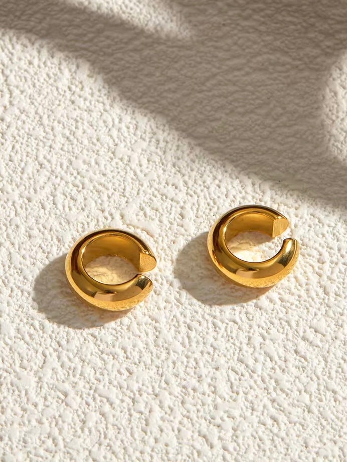 Brinco Earcuff Mabel - Banhado a Ouro 18K