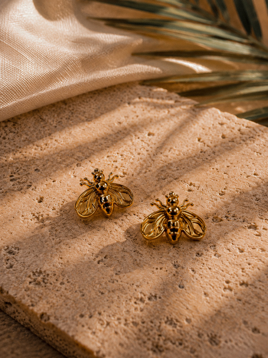 Brinco Orvynor - Banhado a Ouro 18K