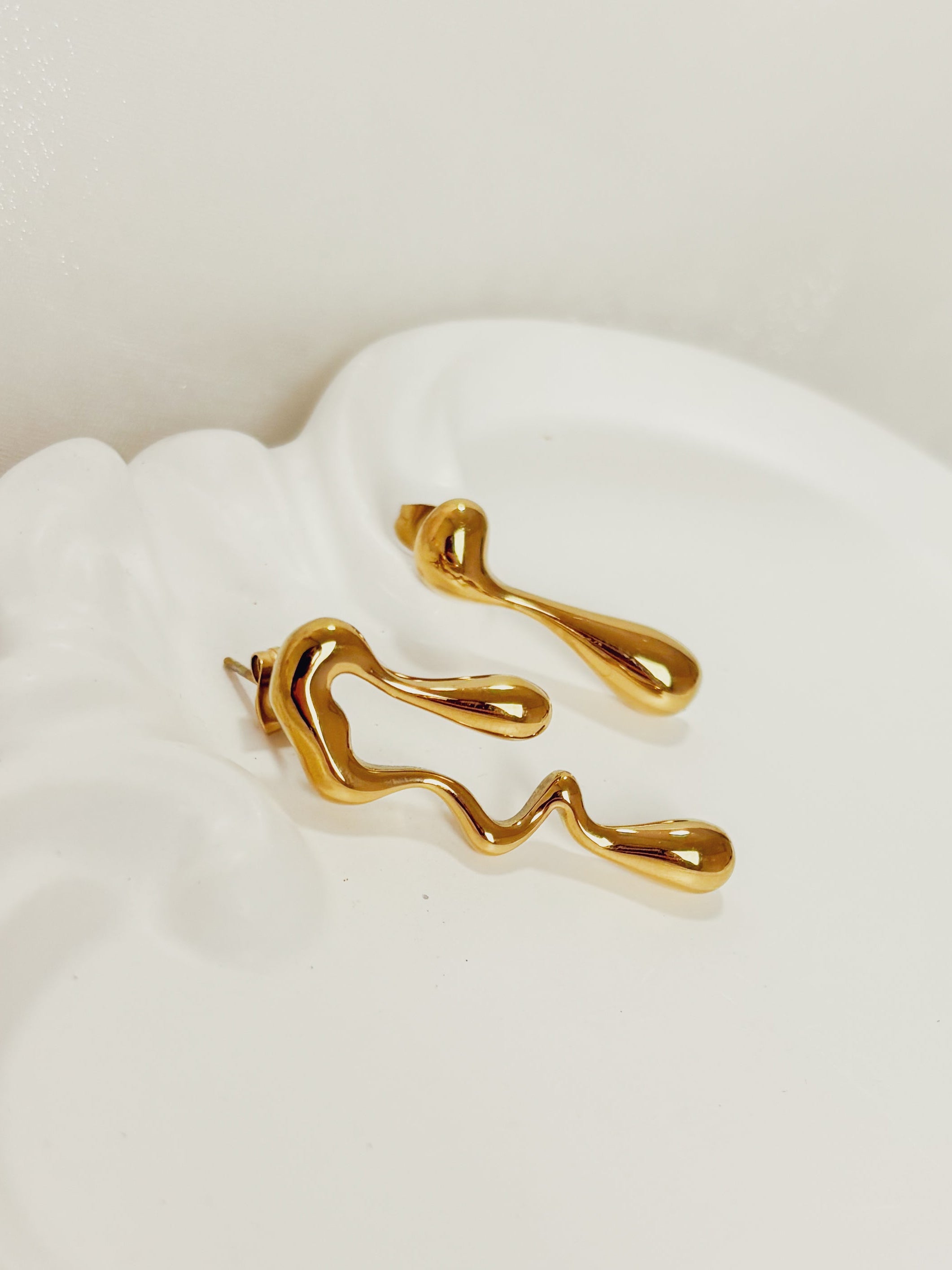 Brinco Cyvaris - Banhado a Ouro 18K