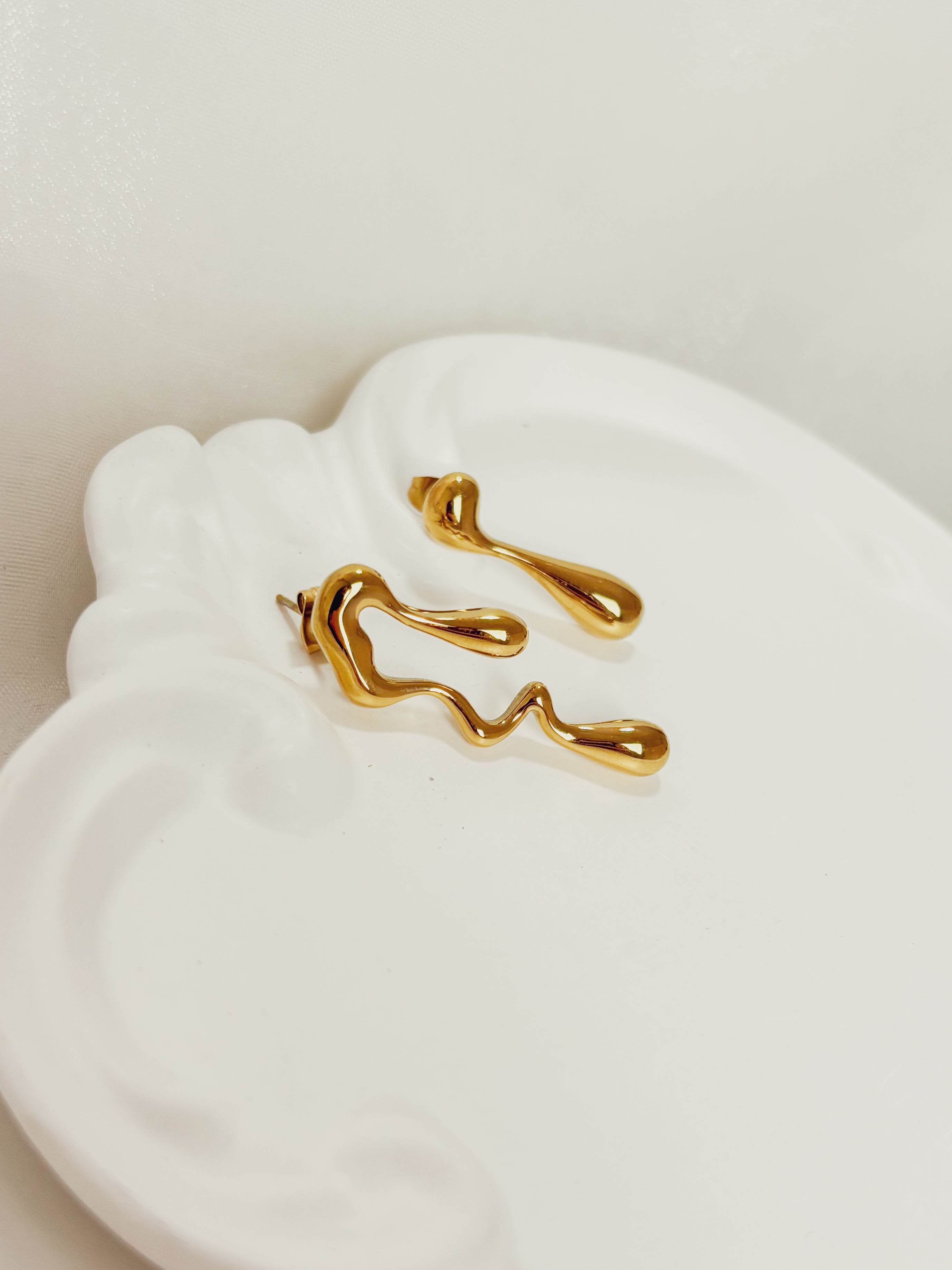 Brinco Cyvaris - Banhado a Ouro 18K