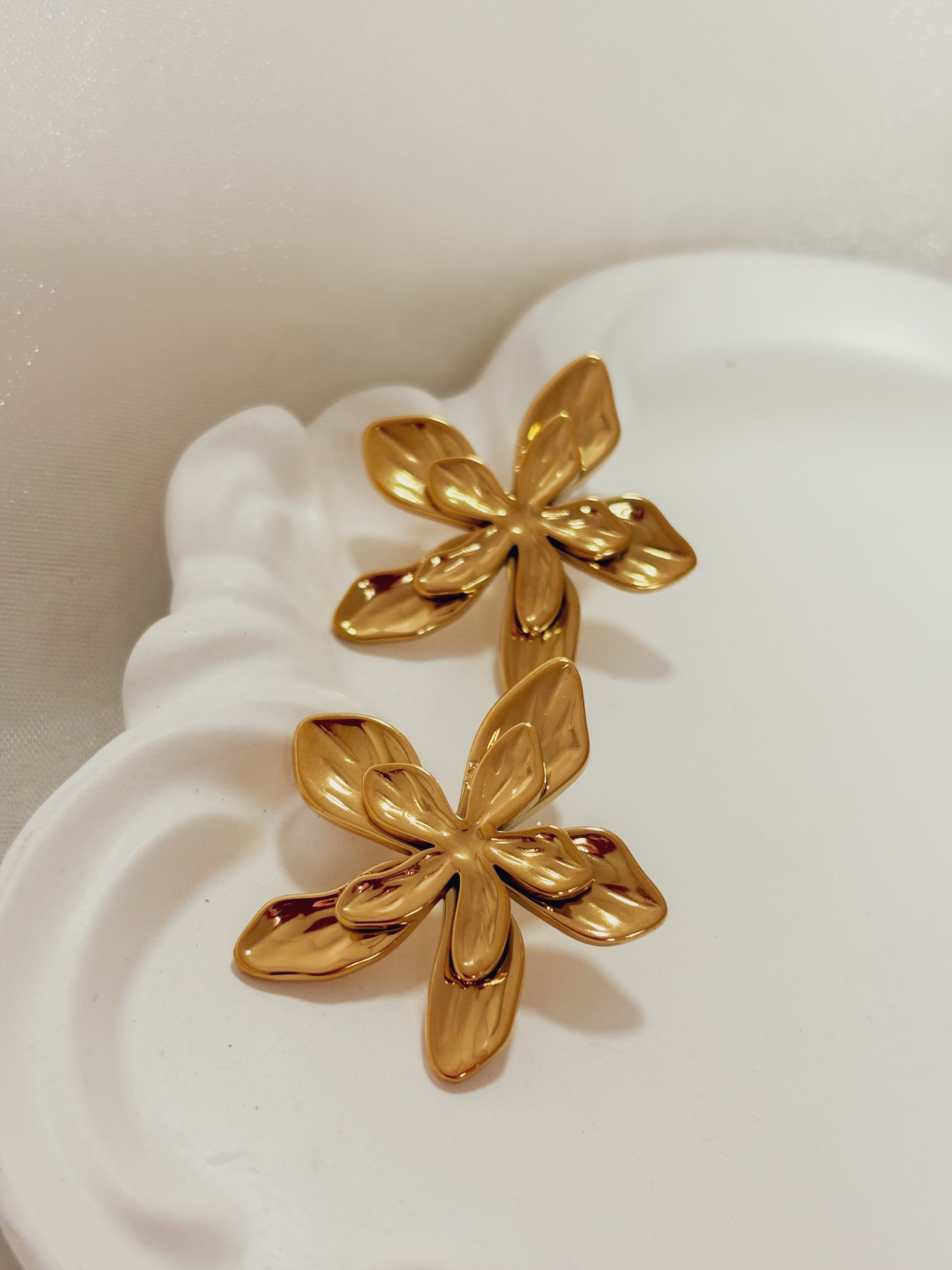 Brinco Lindy - Banhado a Ouro 18K