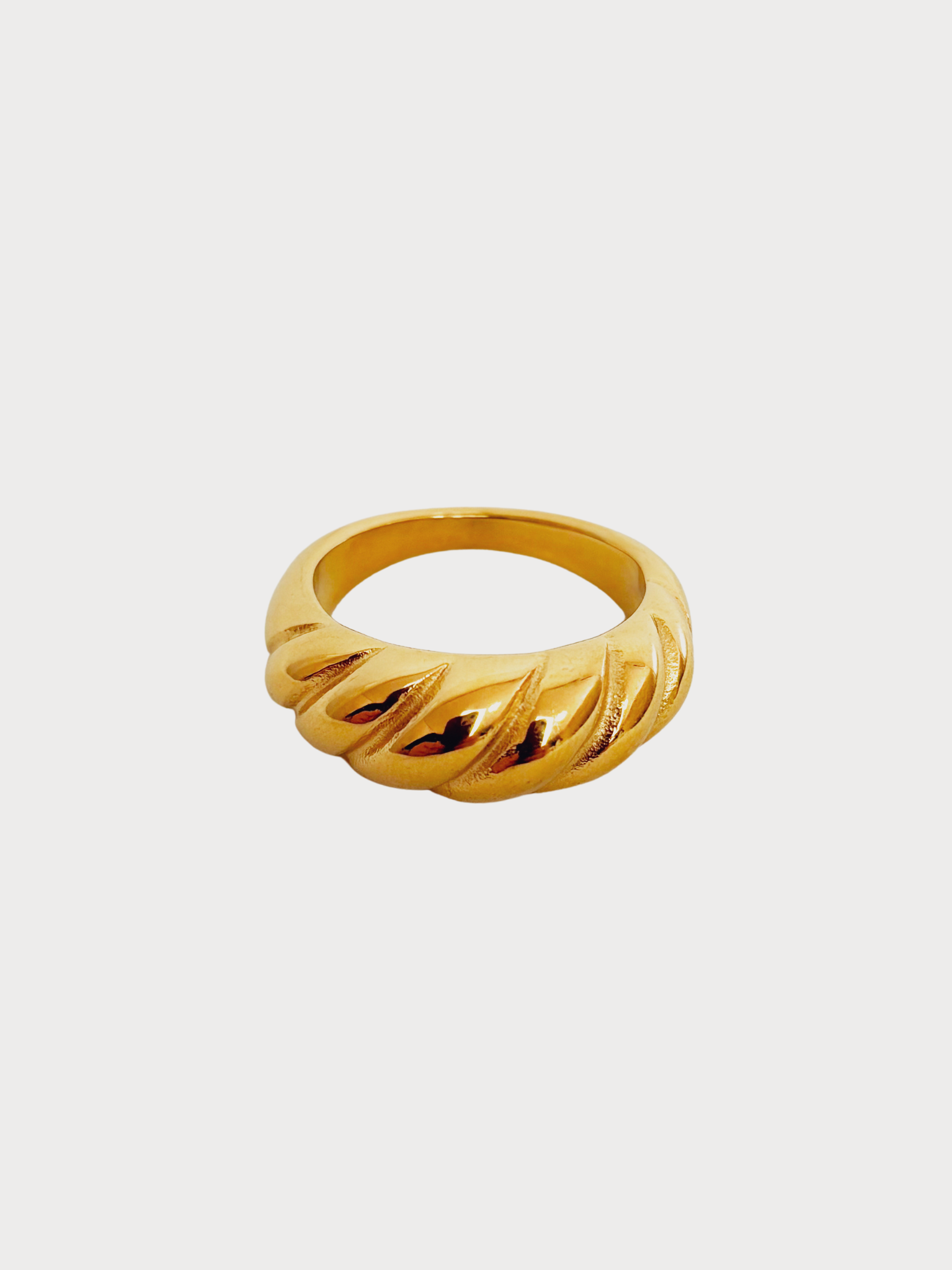 Anel Zeralyra - Banhado a Ouro 18K