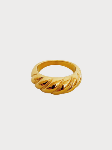 Anel Zeralyra - Banhado a Ouro 18K