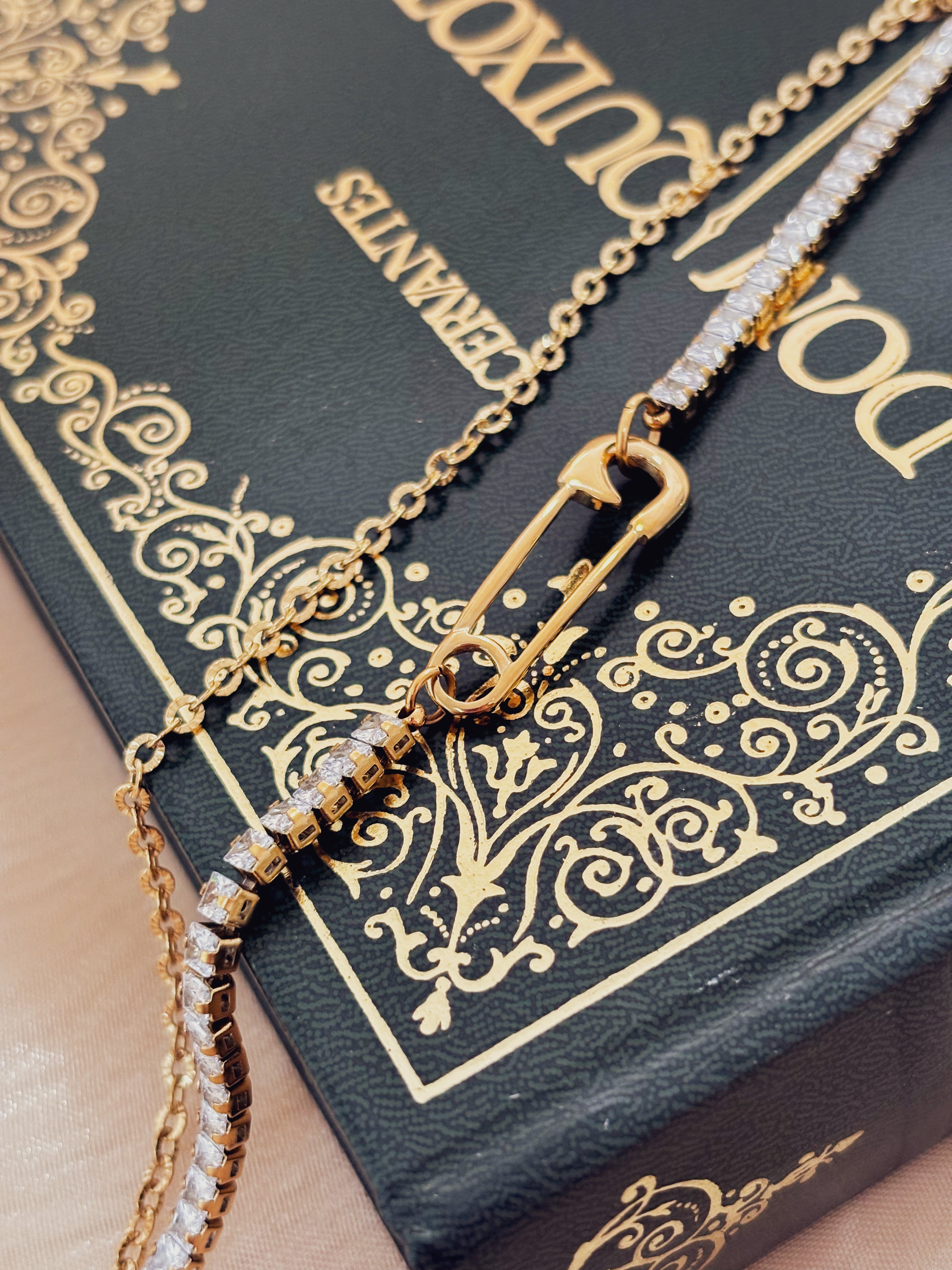 Pulseira Alvéria - Banhada a Ouro 18K