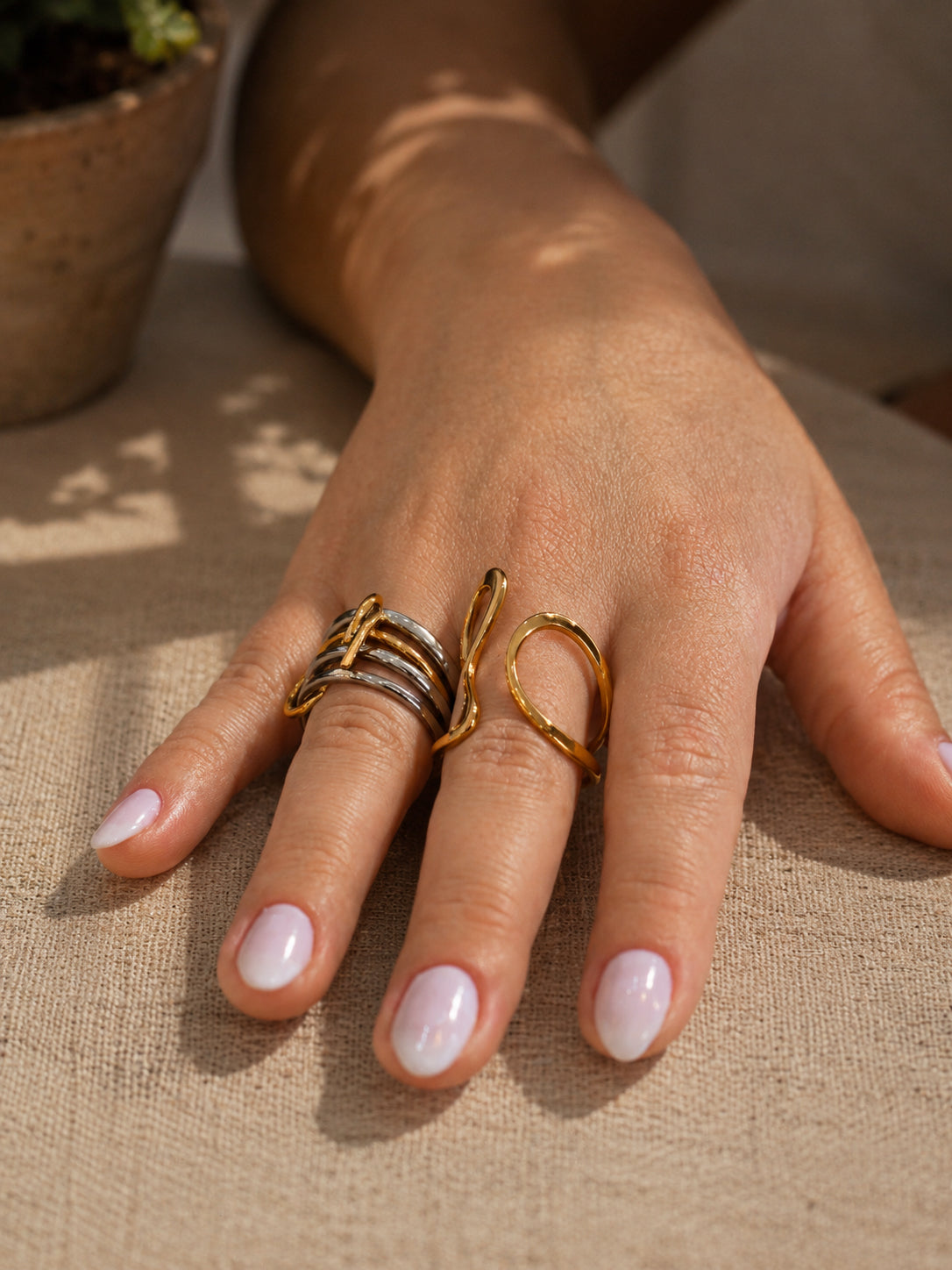Anel Zeyrion - Banhado a Ouro 18K