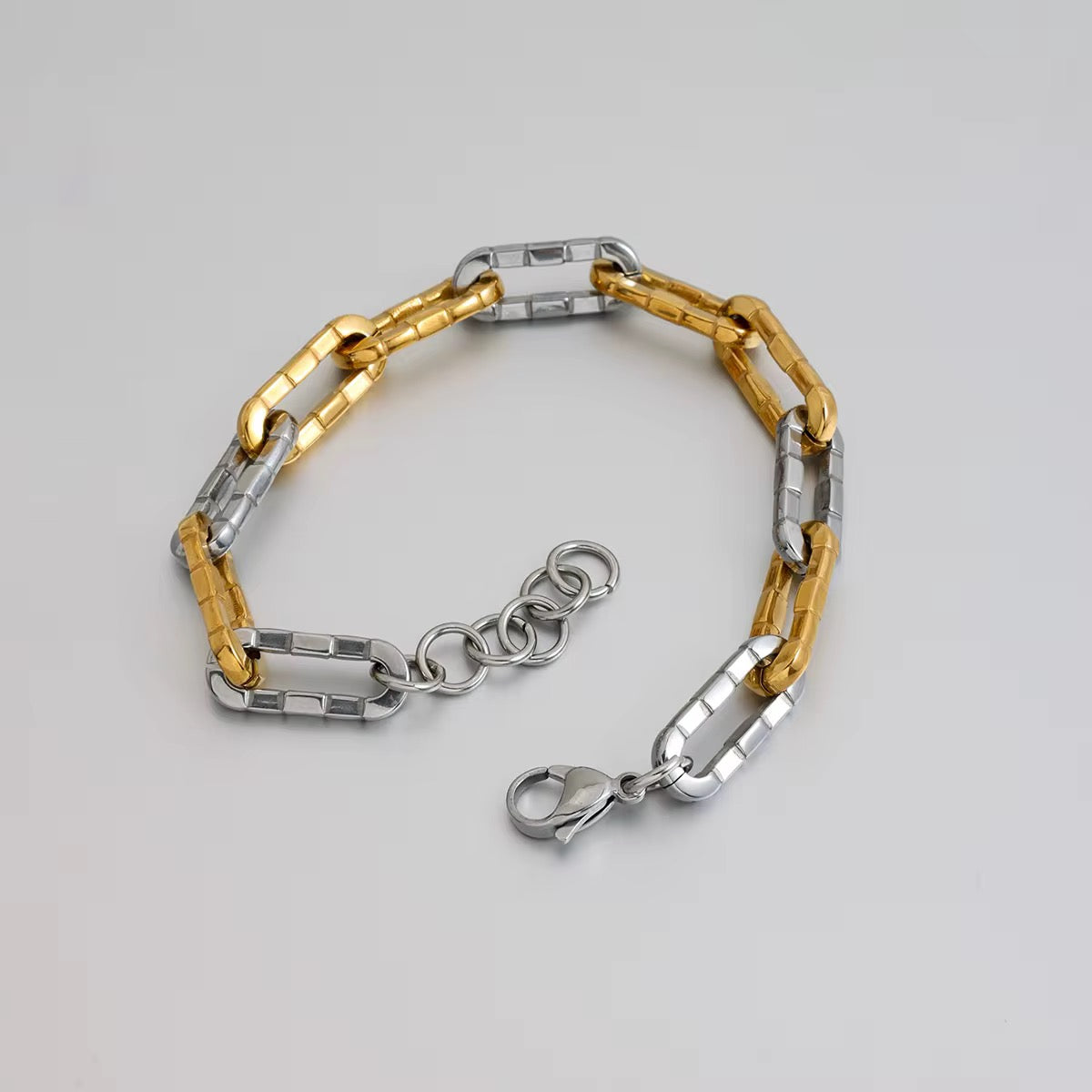 Pulseira Kaelora - Banhada a Ouro 18K