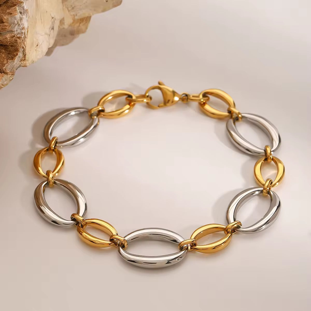 Pulseira Novyra - Banhado a Ouro 18K