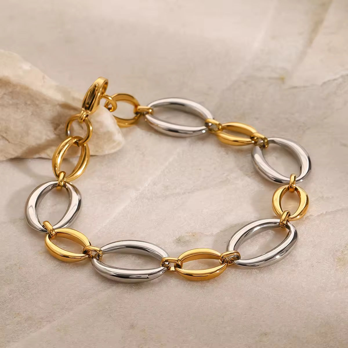 Pulseira Novyra - Banhado a Ouro 18K