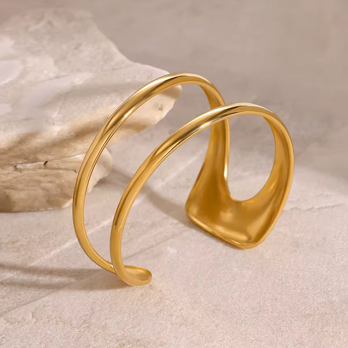 Bracelete Cyronis - Banhado a Ouro 18K