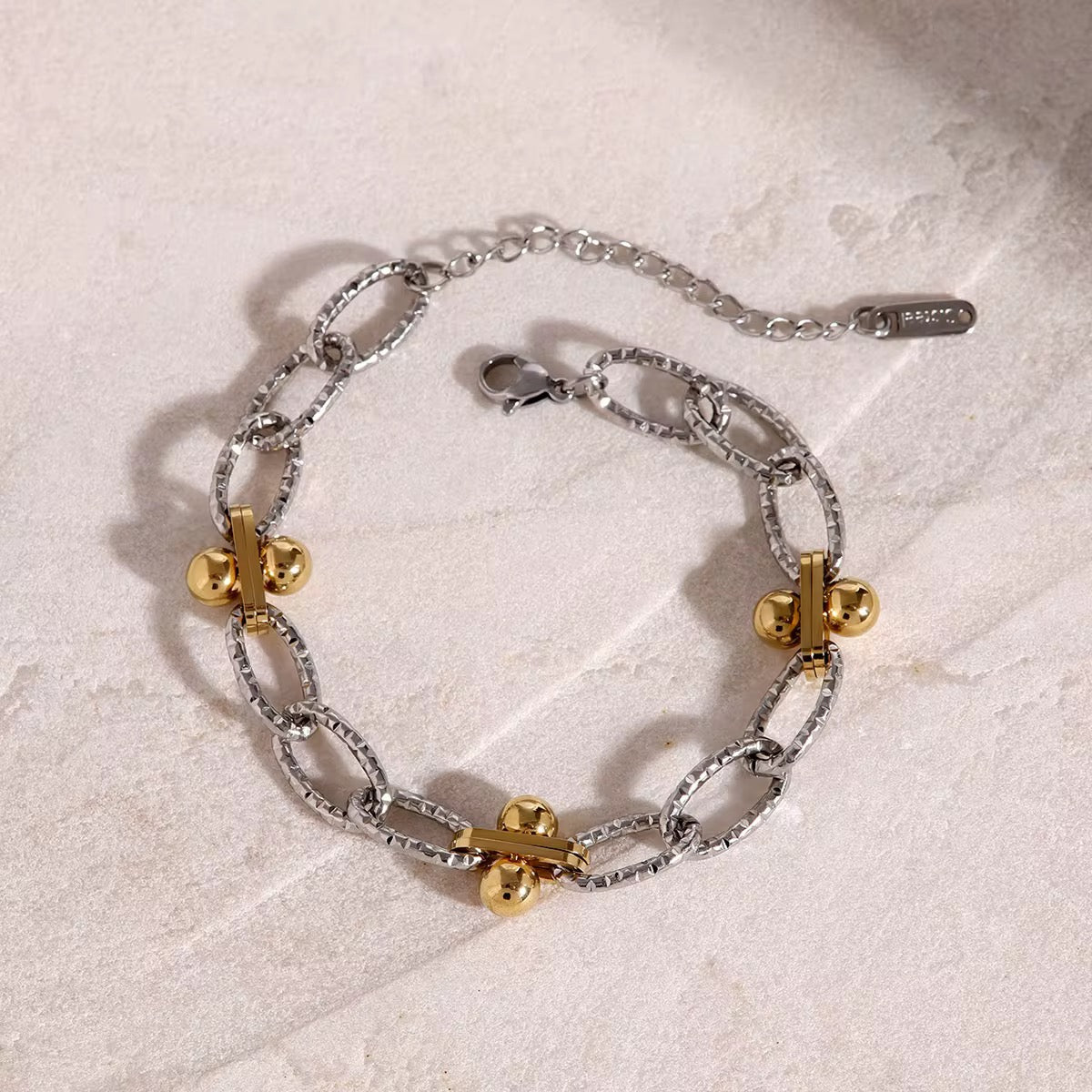 Pulseira Syvonis - Banhada a Ouro 18K