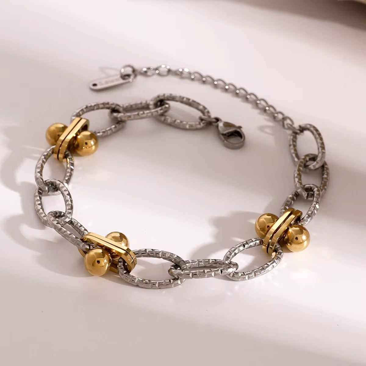Pulseira Syvonis - Banhada a Ouro 18K