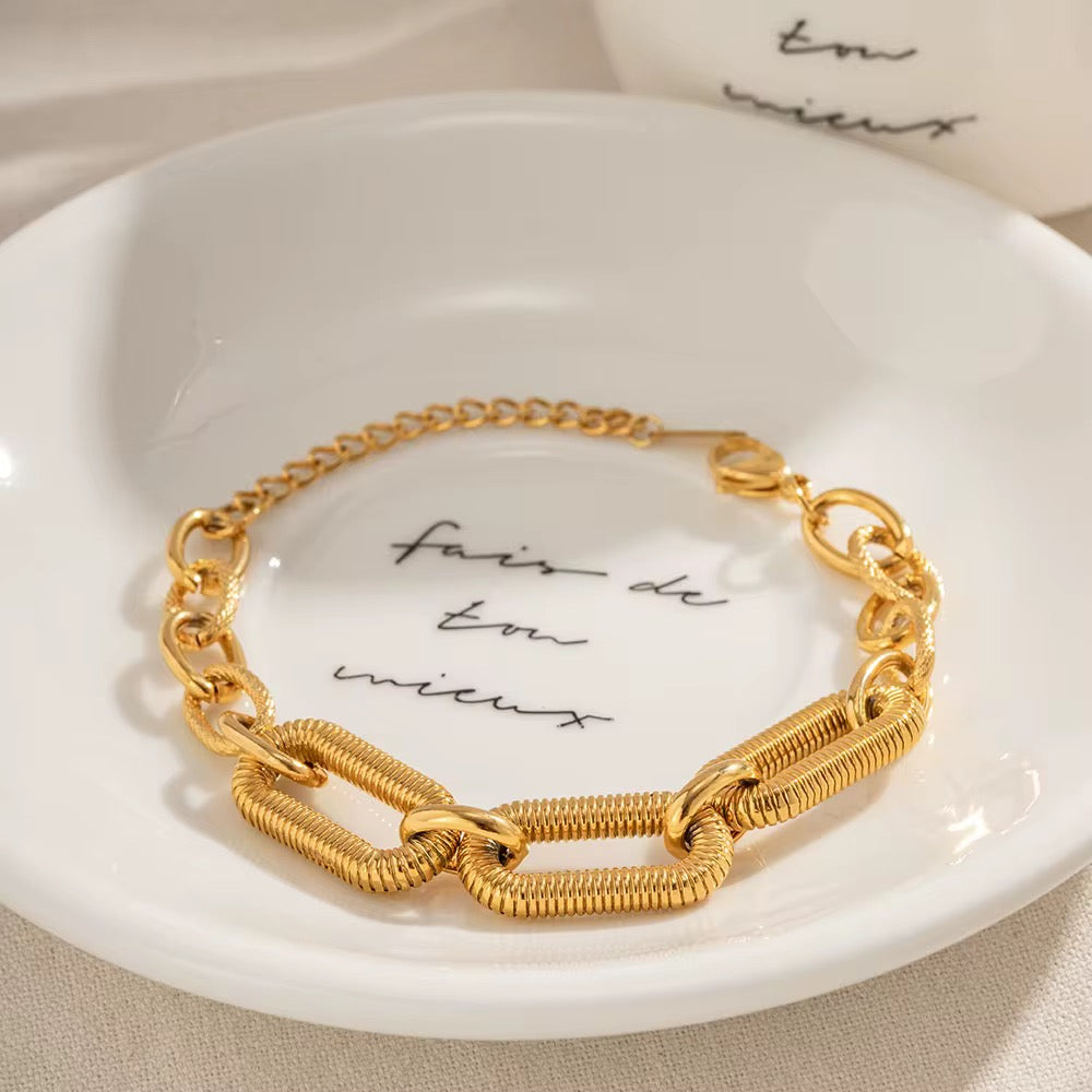 Pulseira Solynor - Banhada a Ouro 18K