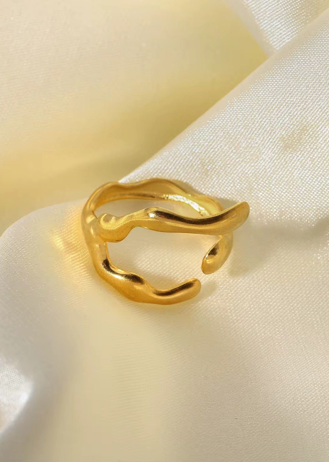 Anel Aelvoria - Banhado a Ouro 18K