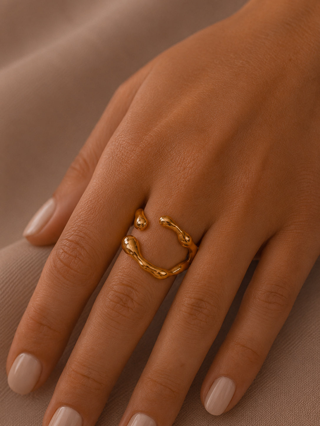 Anel Aelvoria - Banhado a Ouro 18K