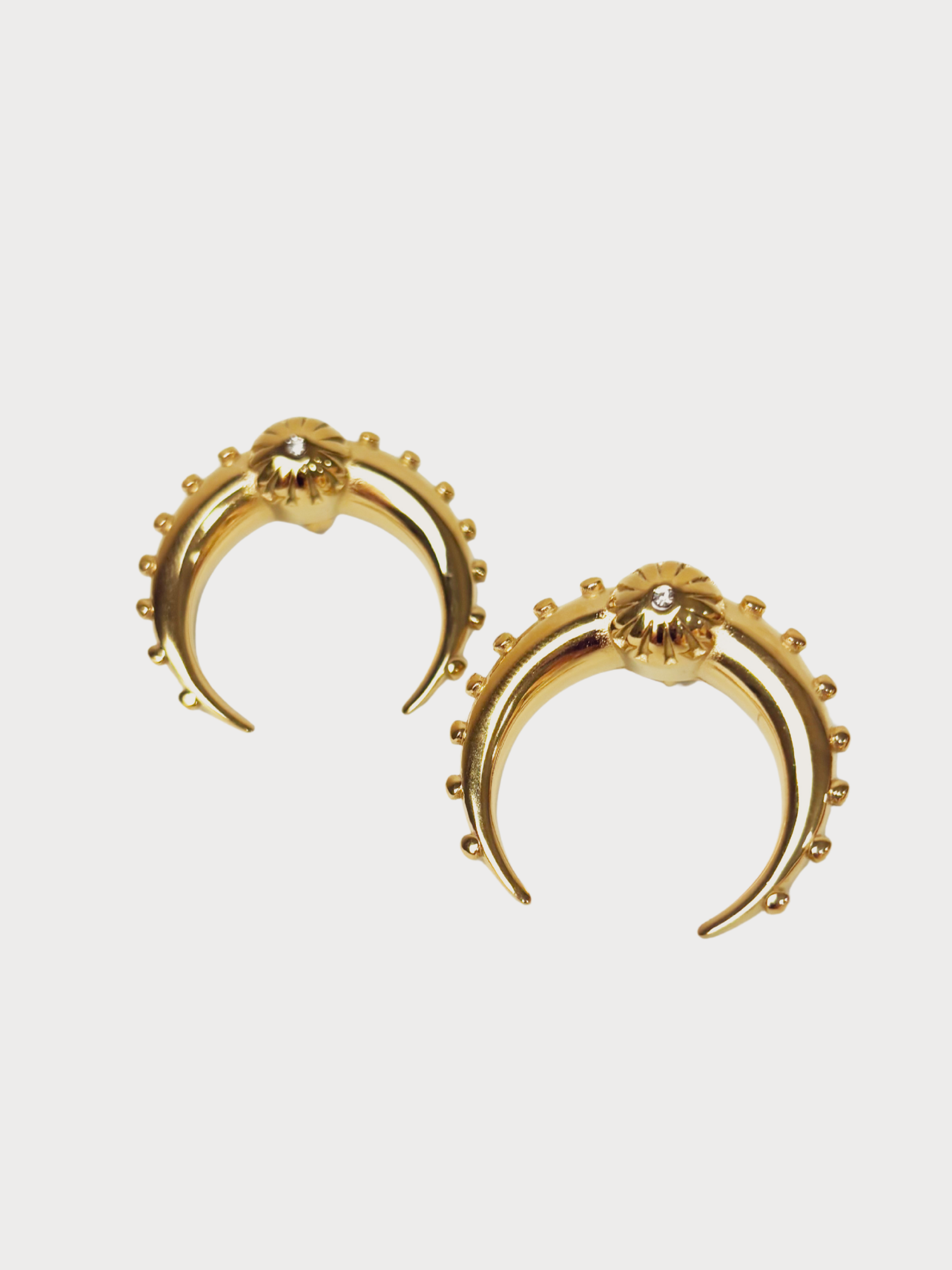 Brinco Velorae - Banhado a Ouro 18K