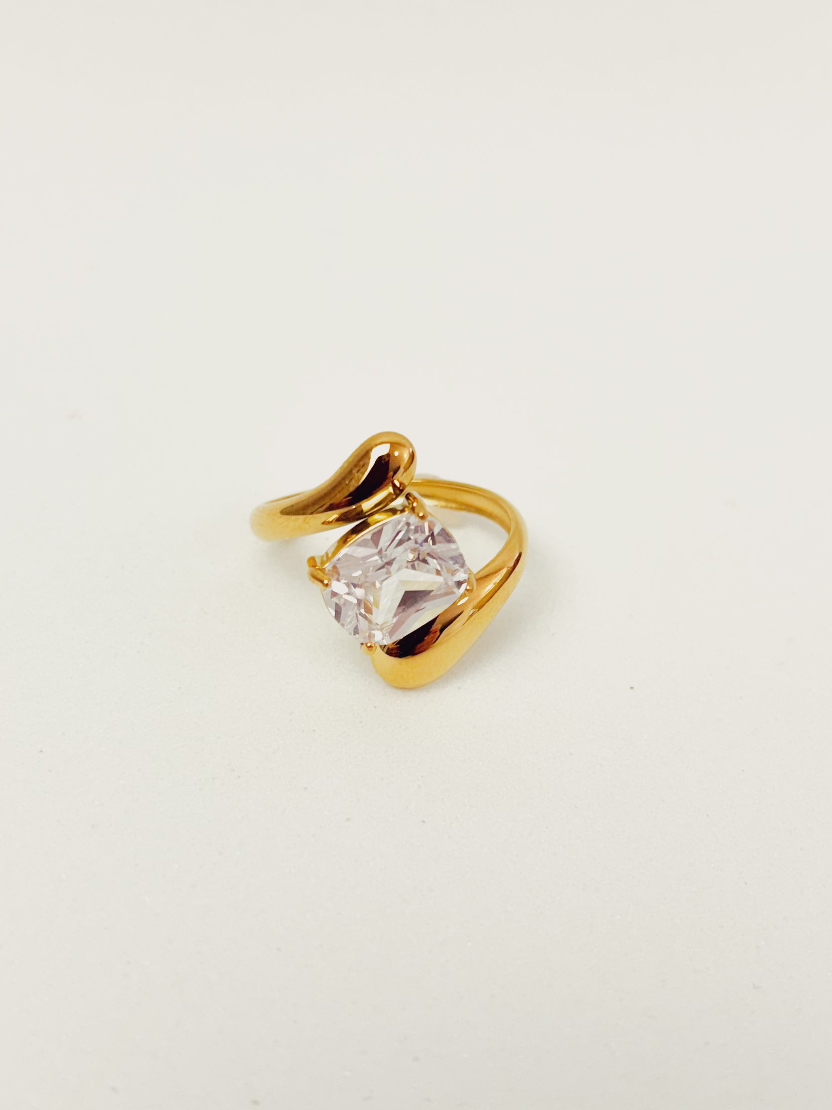 Anel Solyxis - Banhado a Ouro 18K