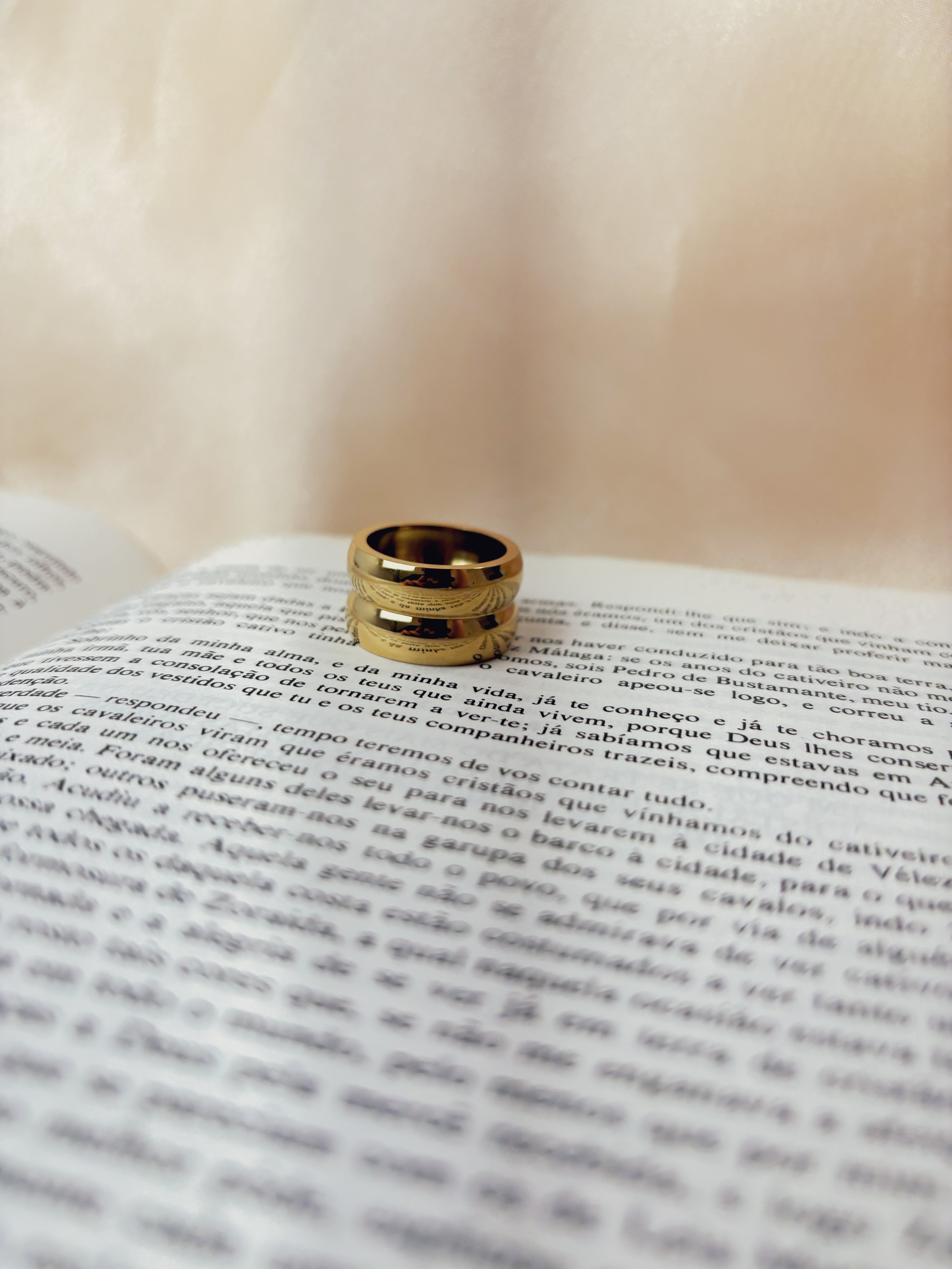 Anel Nivorys - Banhado a Ouro 18K
