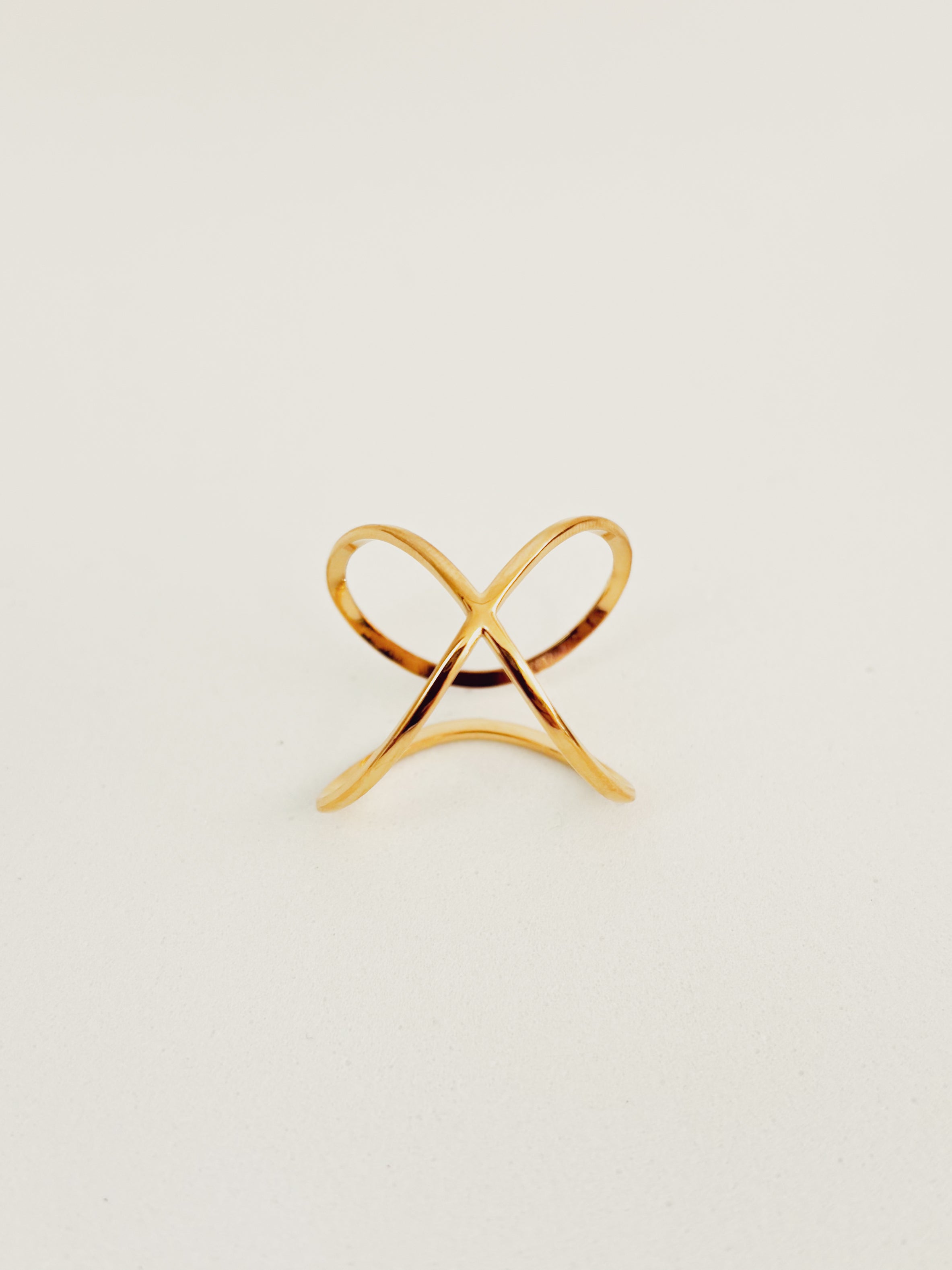 Anel Virelia - Banhado a Ouro 18K