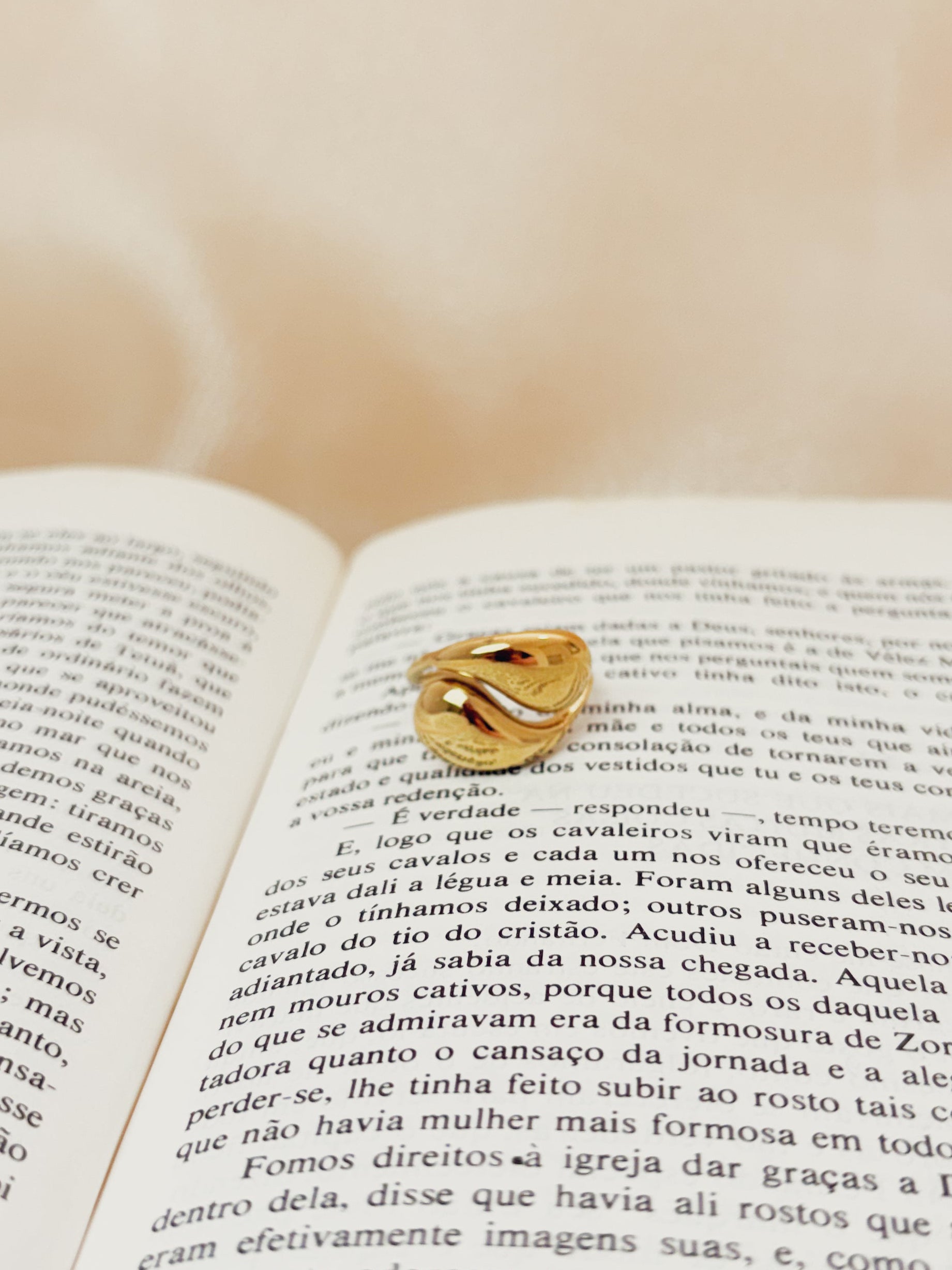 Anel Avalyss - Banhado a Ouro 18K