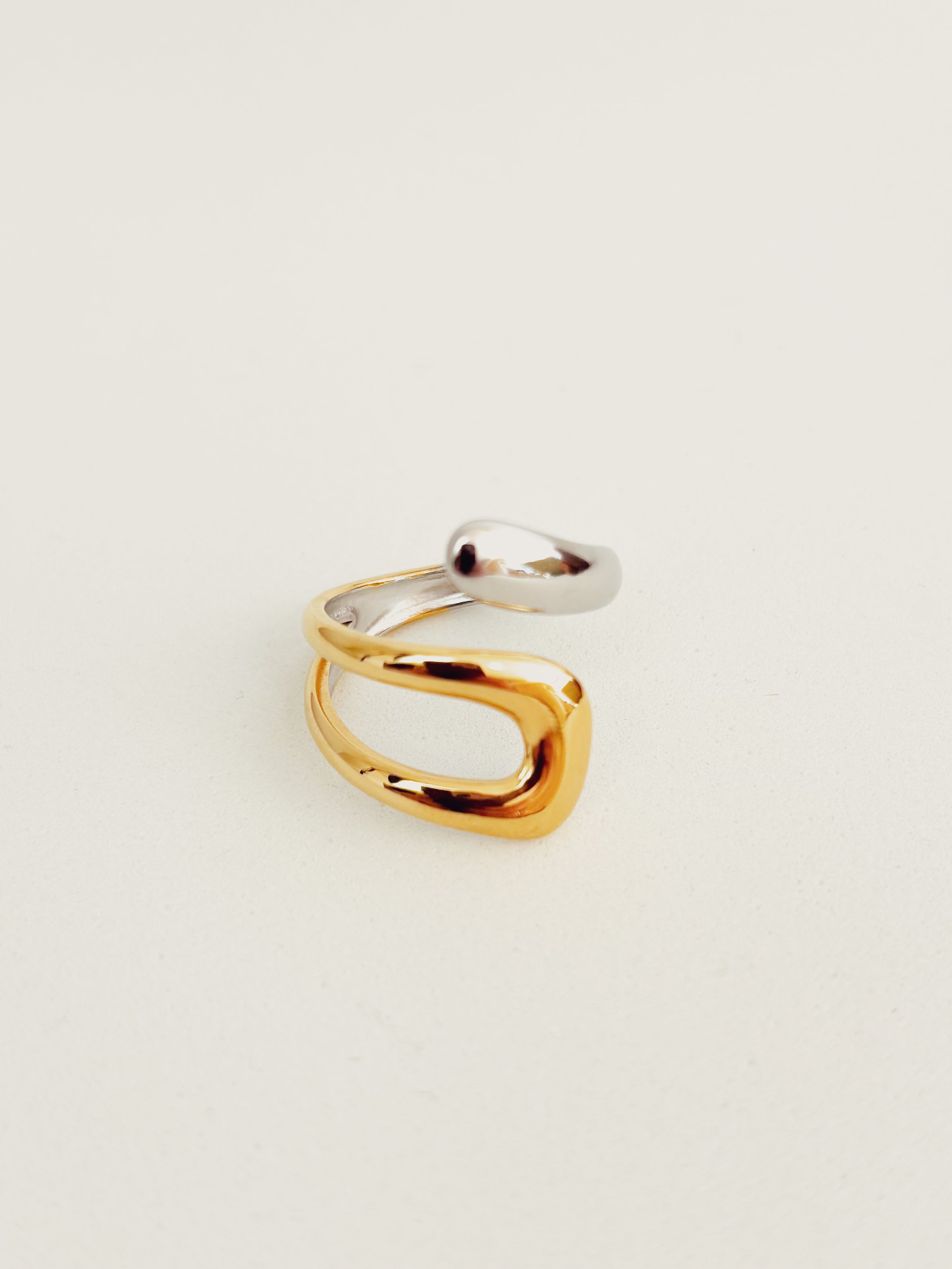Anel Eryvon - Banhado a Ouro 18K