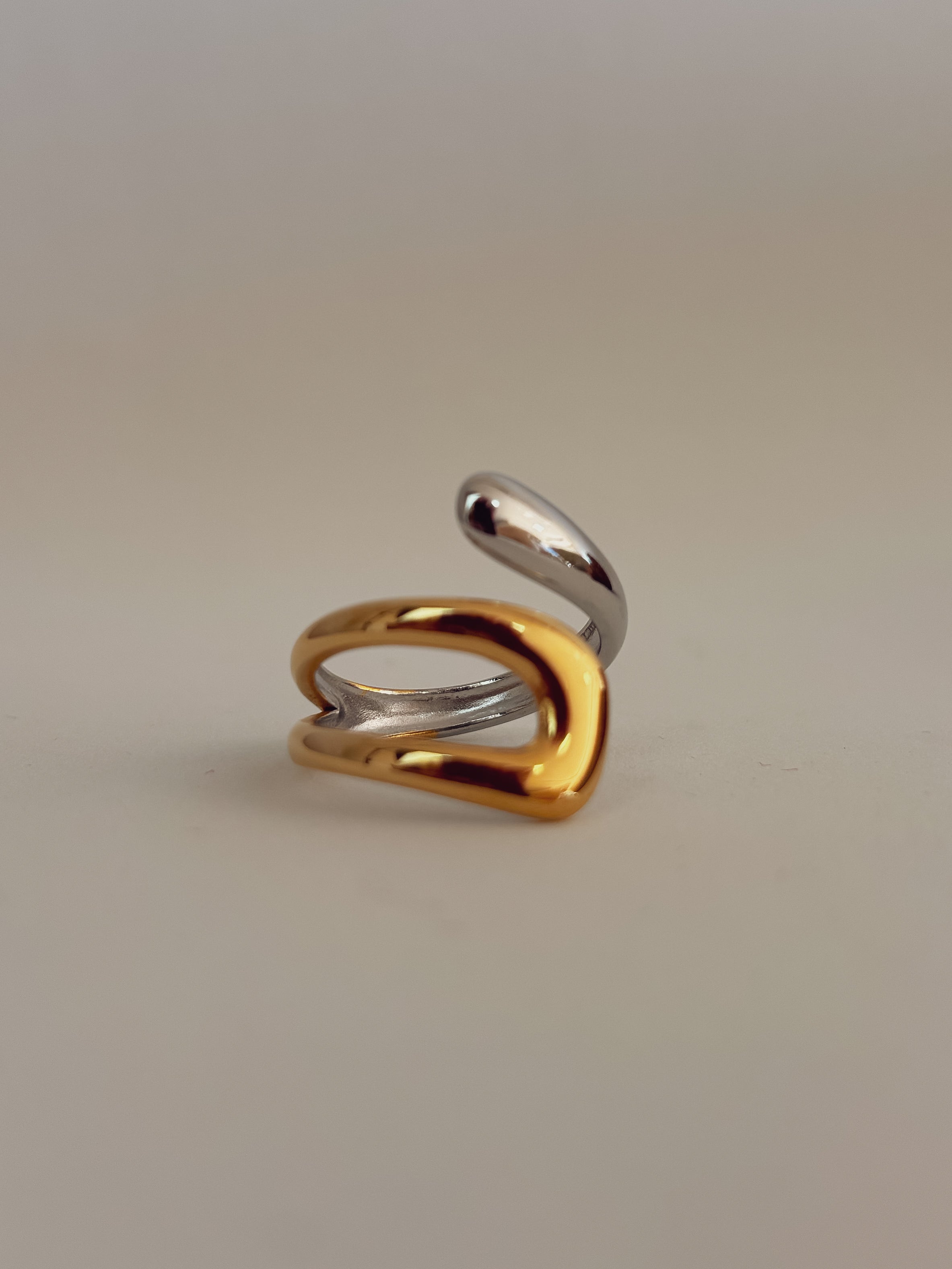 Anel Eryvon - Banhado a Ouro 18K