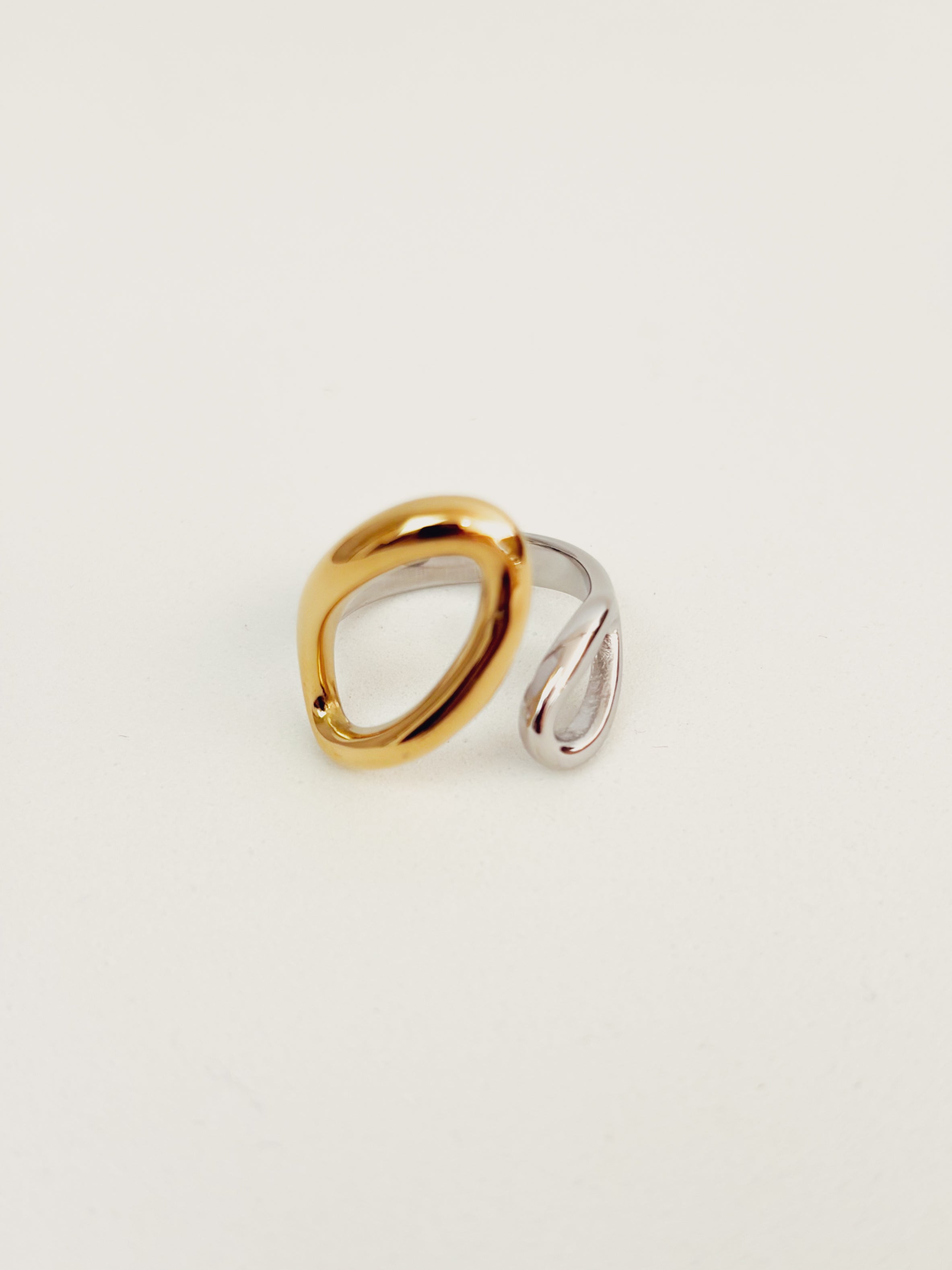 Anel Belória - Banhado a Ouro 18K